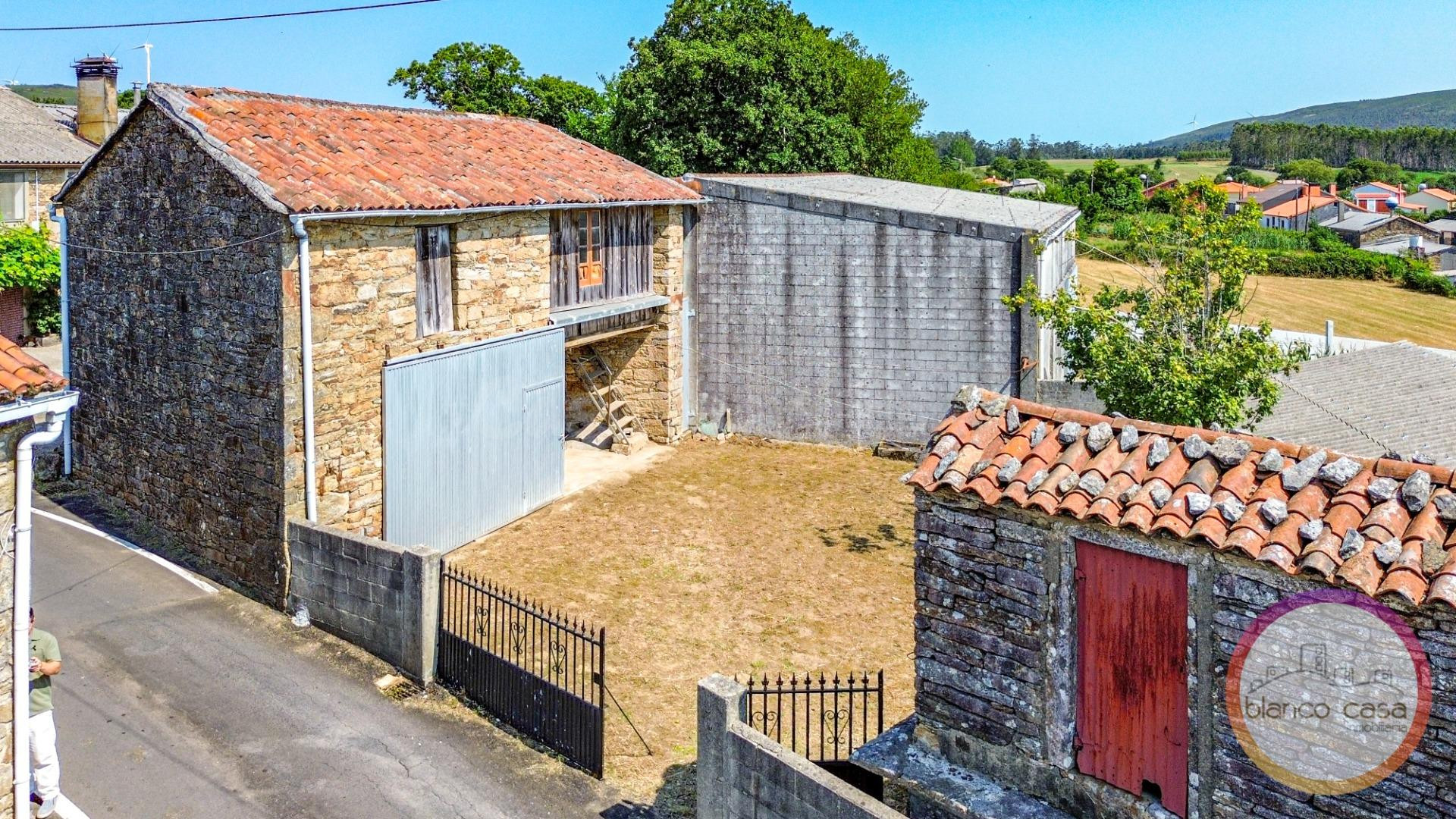 CASA de PIEDRA  con HORREO  + ALPENDRE  en Guldrís (Santa Co - foto 2