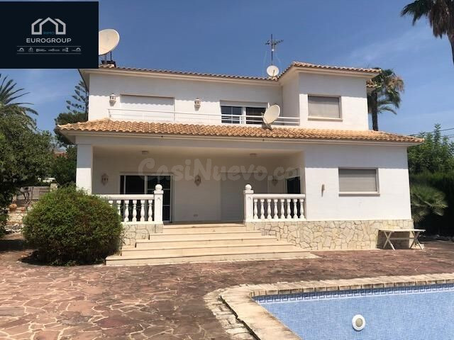 Villa independiente en Urbanizacion Coblanca , Benidorm.www.euroloix.com