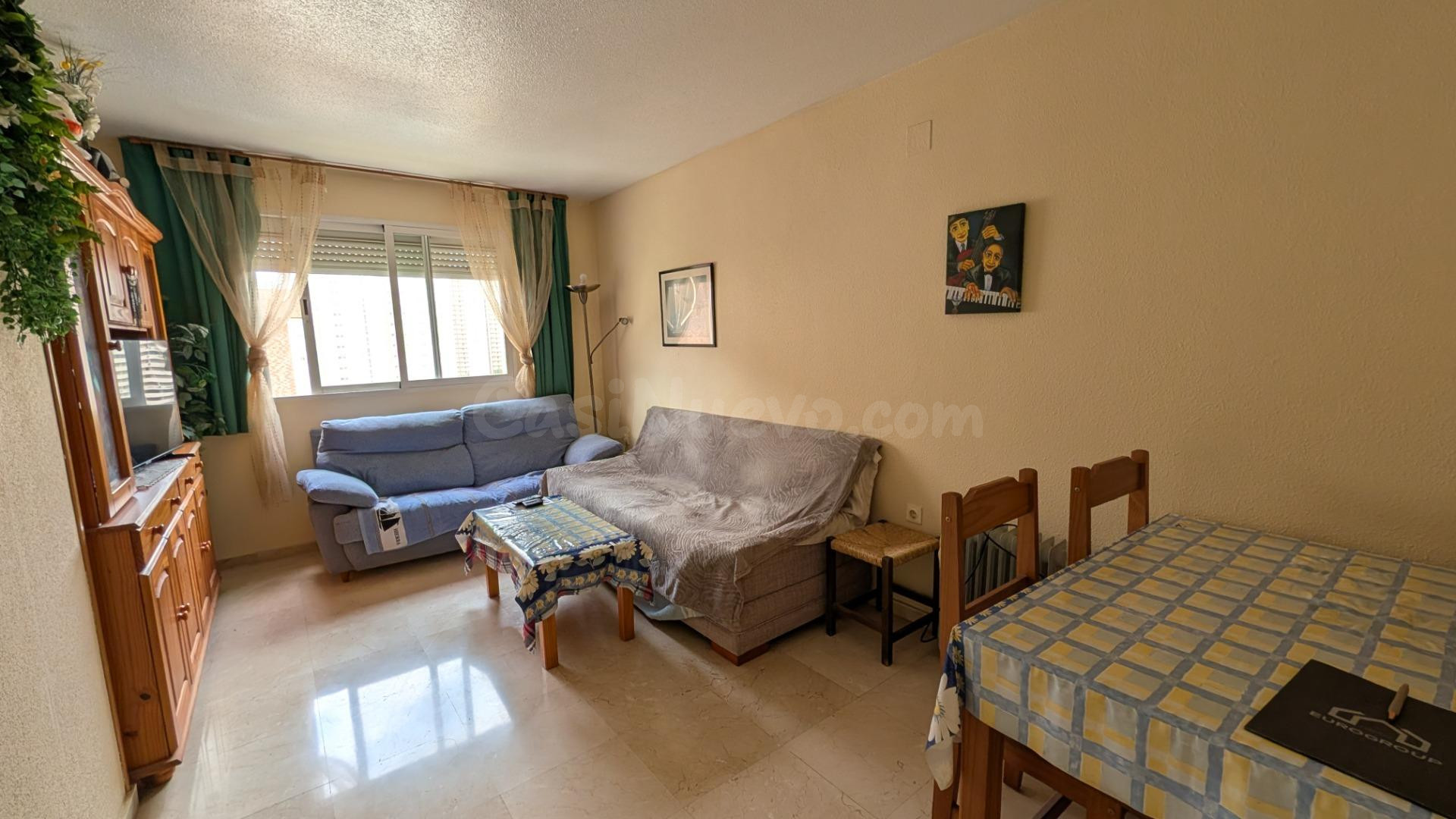 Apartamento de 2 habitaciones en urbanización con piscina y garaje subterráneo!