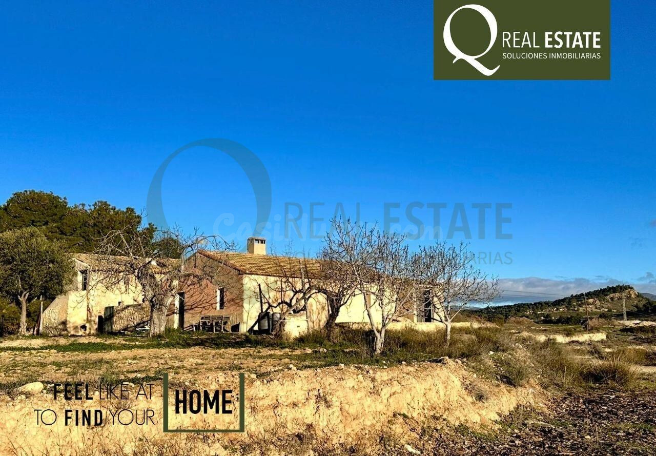 Fincas rústicas de 138.839 m2 en Tibi con vivienda y gran potencial de desarrollo.