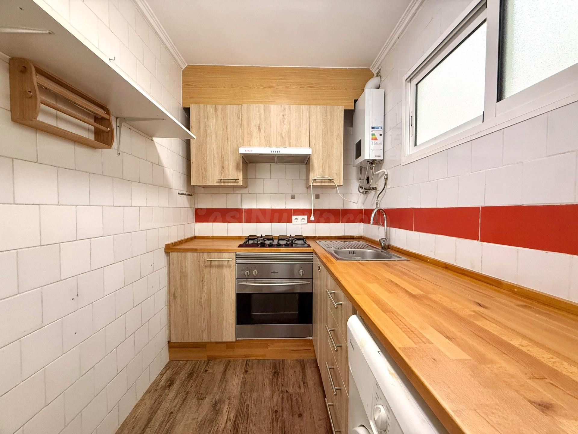 Piso de 4 habitaciones con orientación sur junto al Parque Central