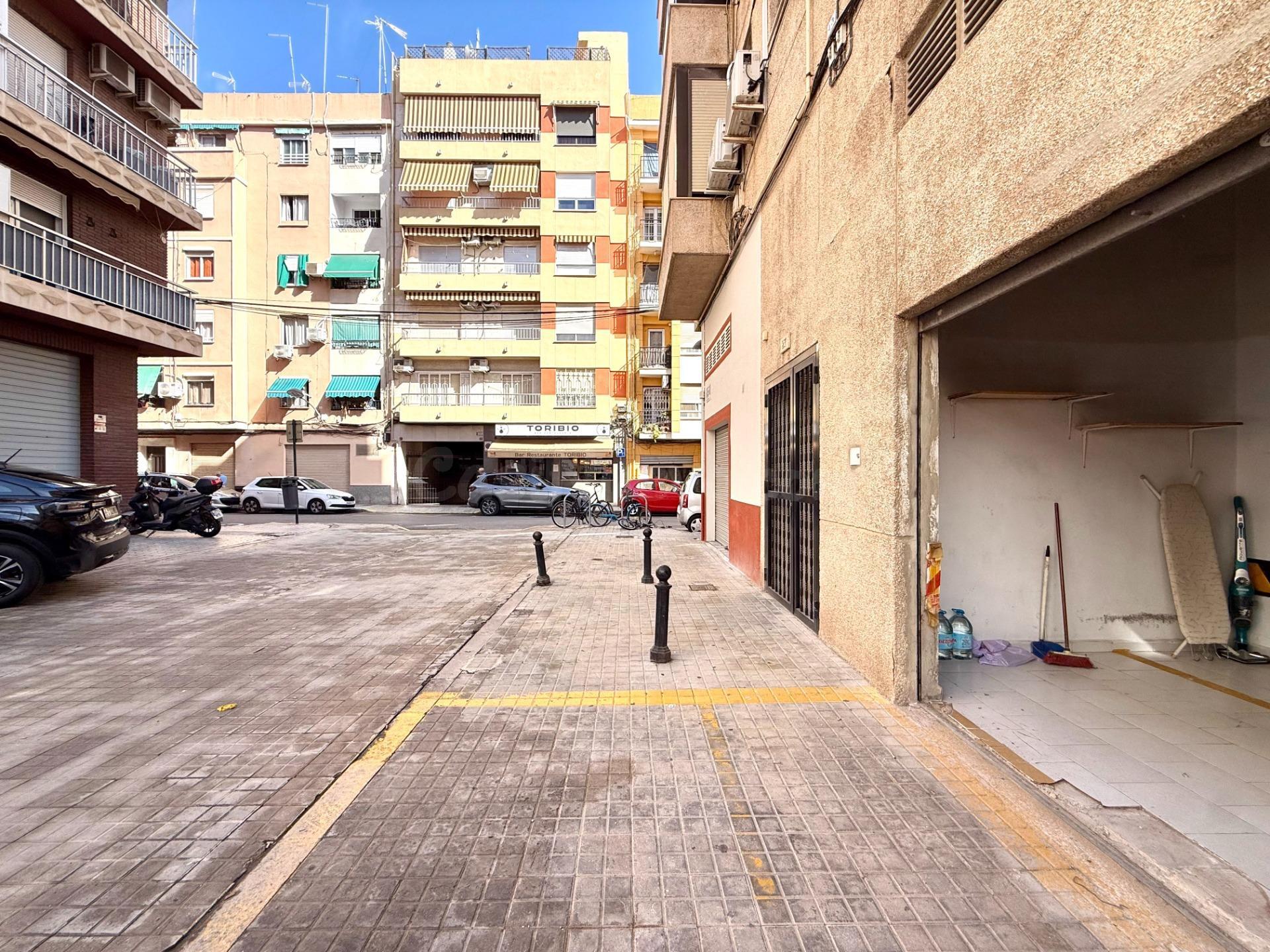 Almacén-trastero de gran capacidad en Calle Plus Ultra – Valencia