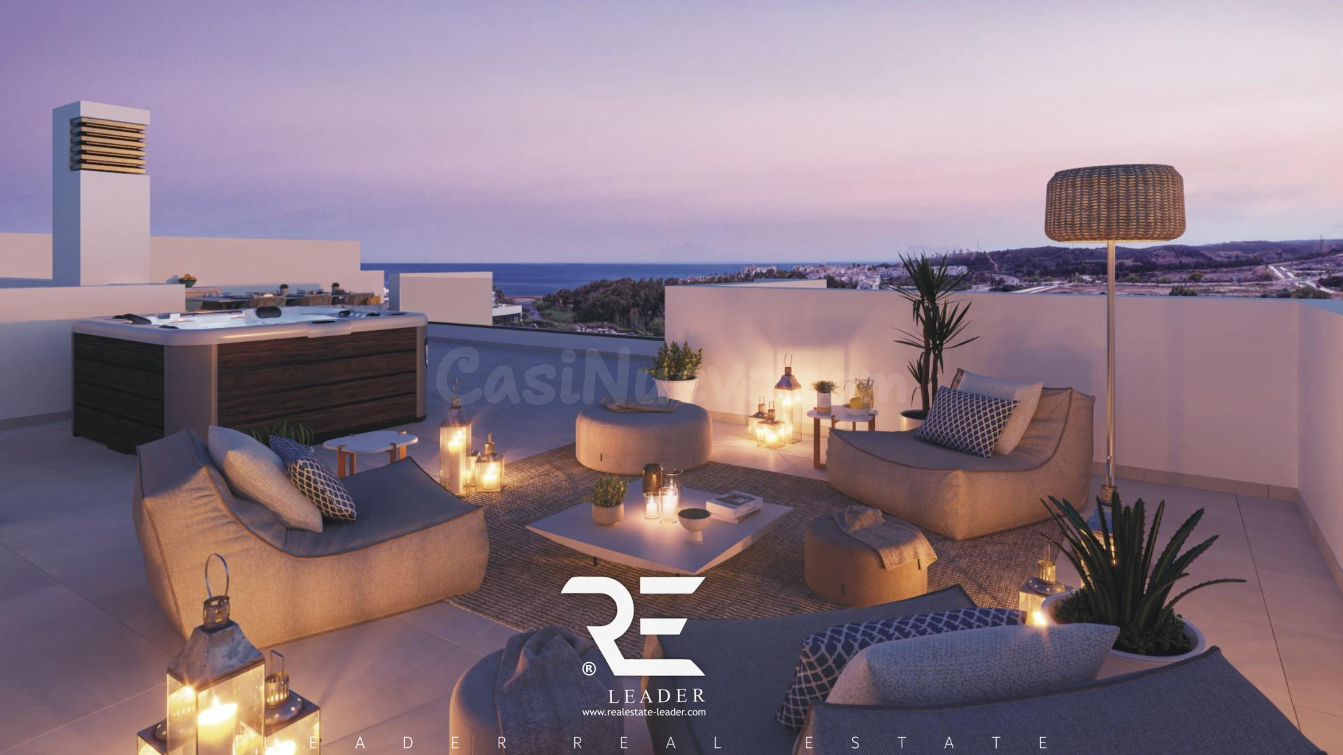 ÁTICO MUY LUMINOSO CON AMPLIAS TERRAZAS, 2 PLAZAS DE GARAJE, TRASTERO Y PISCINA COMUNITARIA EN ESTEPONA !!