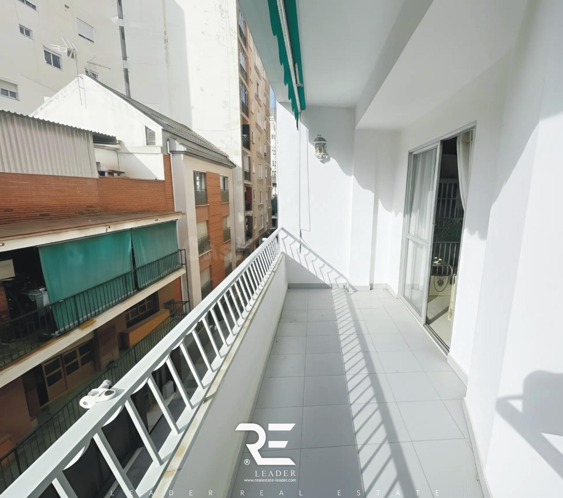 PISO DE 3 habitaciones CON TERRAZA Y ASCENSOR EN ZONA DE LA TRINIDAD !!