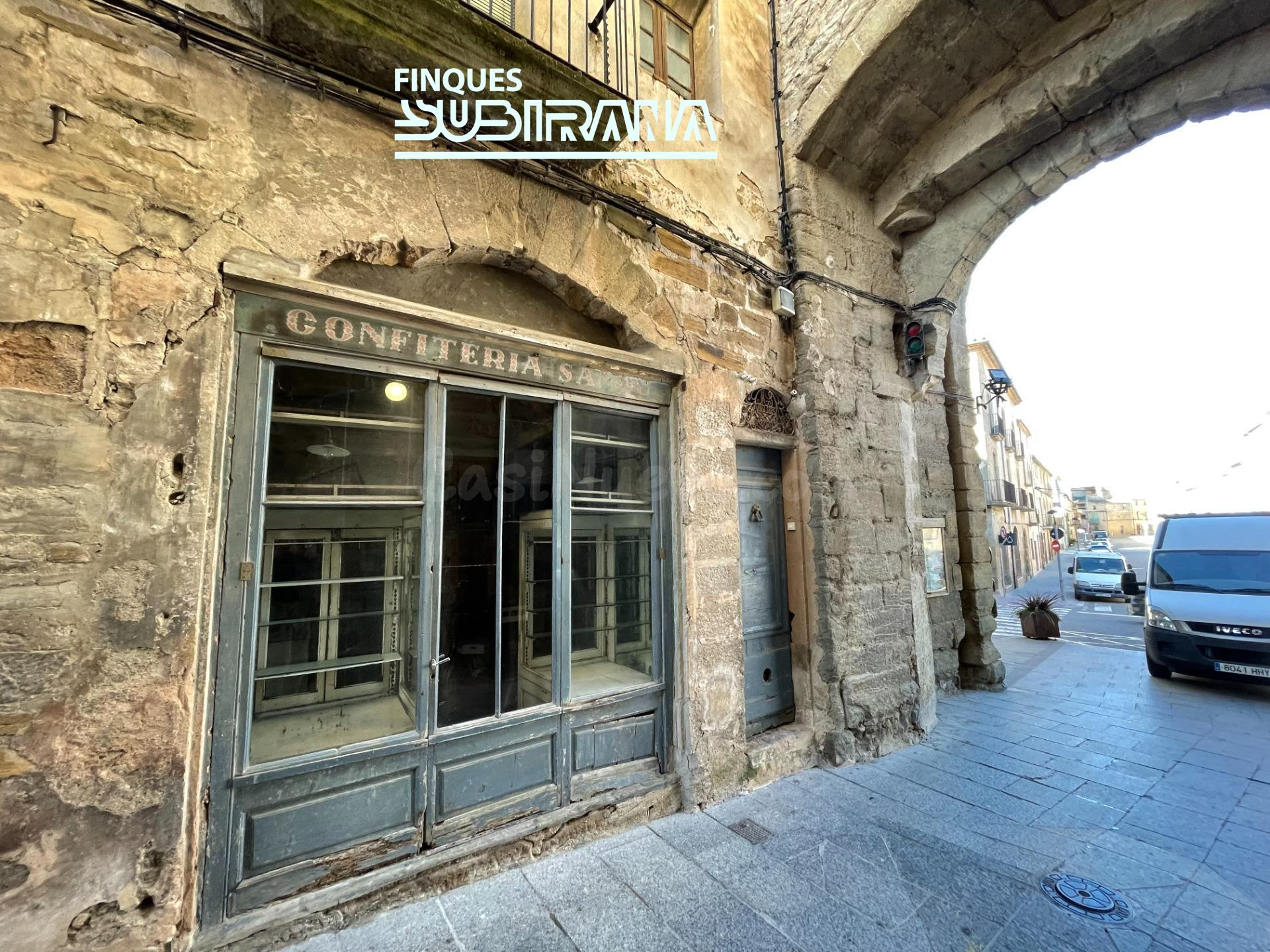 CASA AMB PORTALADA MEDIEVAL INTEGRADA A SANTA COLOMA DE QUER - foto 2
