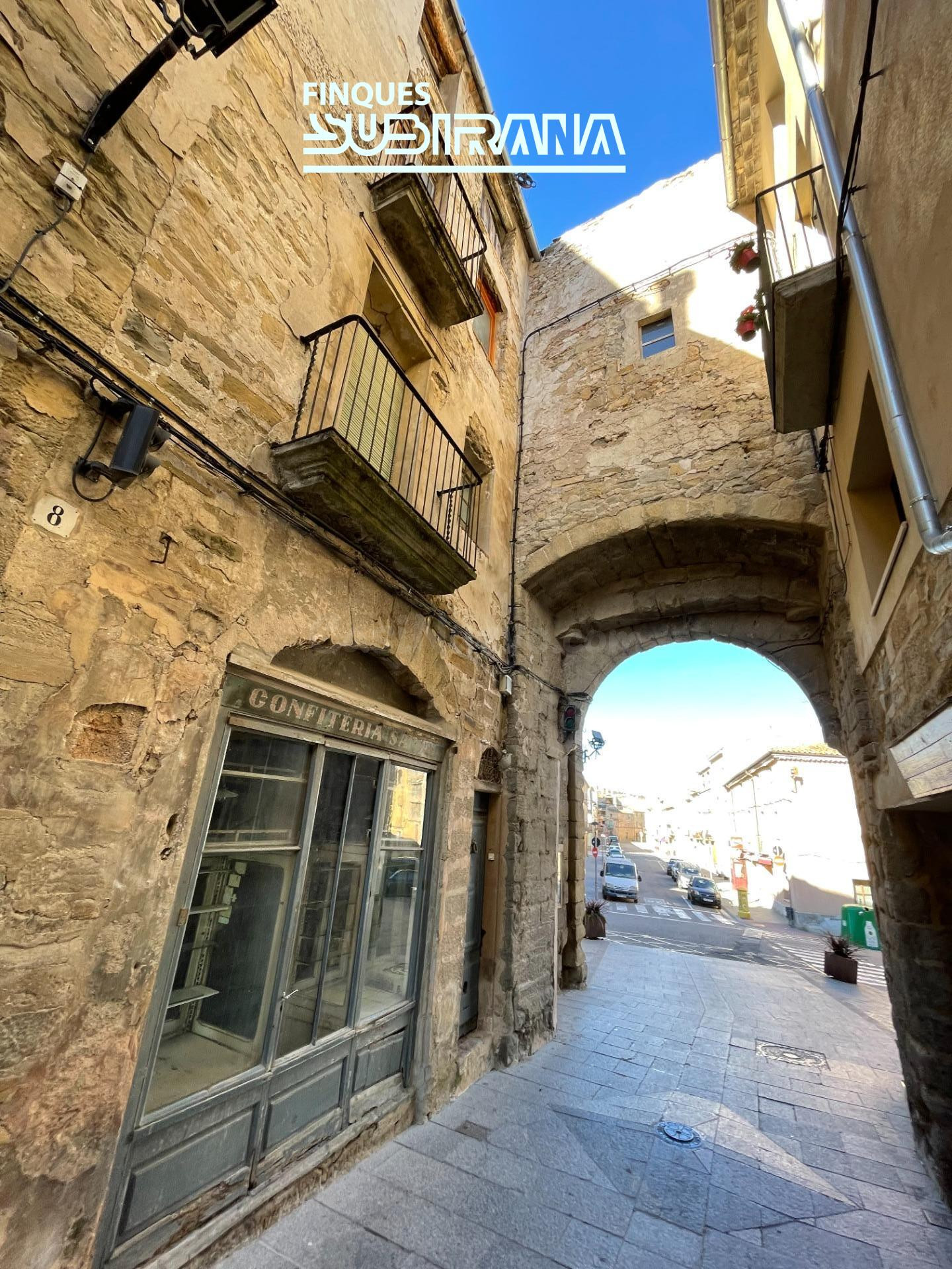 CASA AMB PORTALADA MEDIEVAL INTEGRADA A SANTA COLOMA DE QUER - foto 3