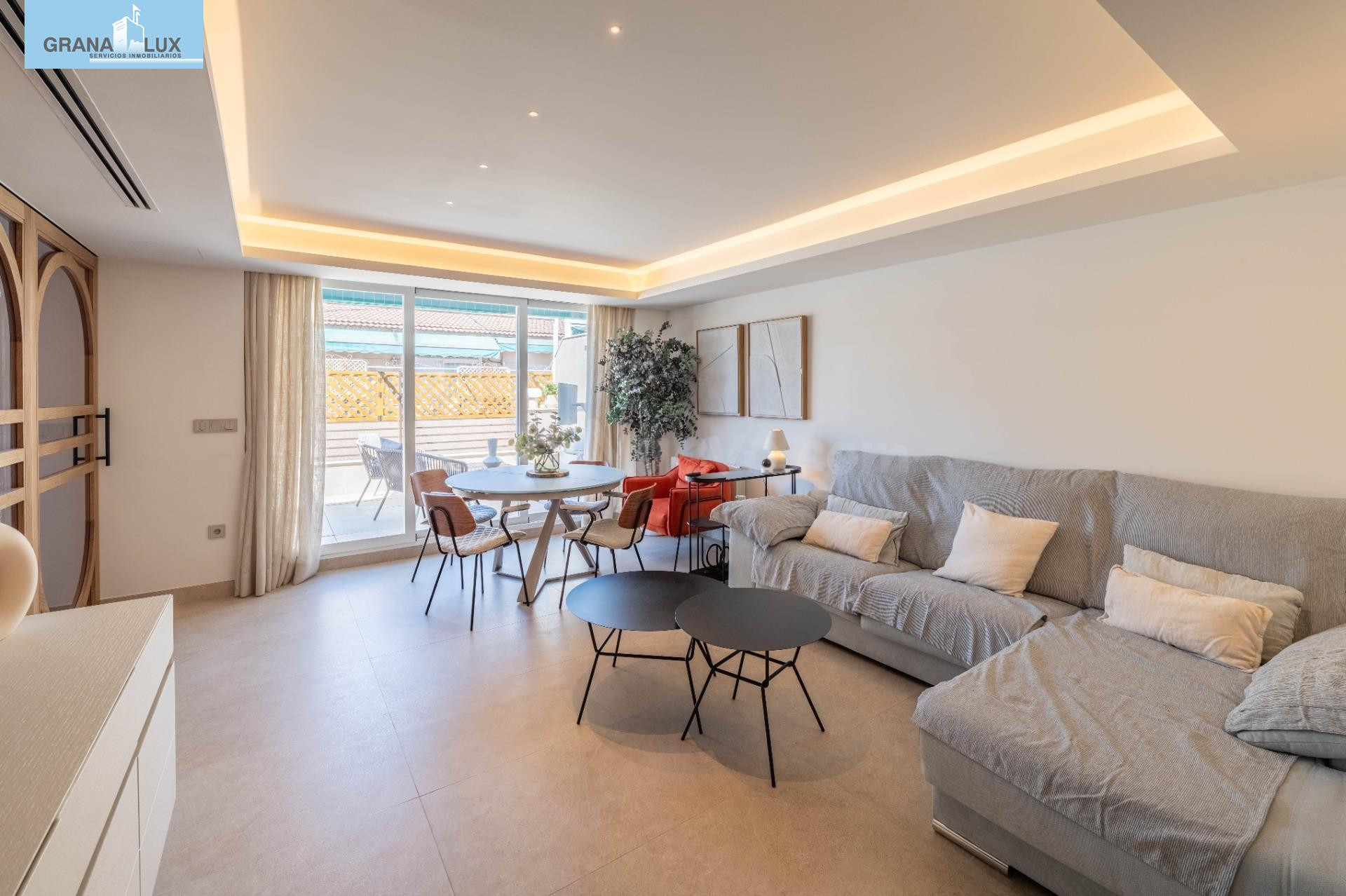 Impresionante Vivienda de Lujo con Diseño Moderno y Comodidades Exclusivas