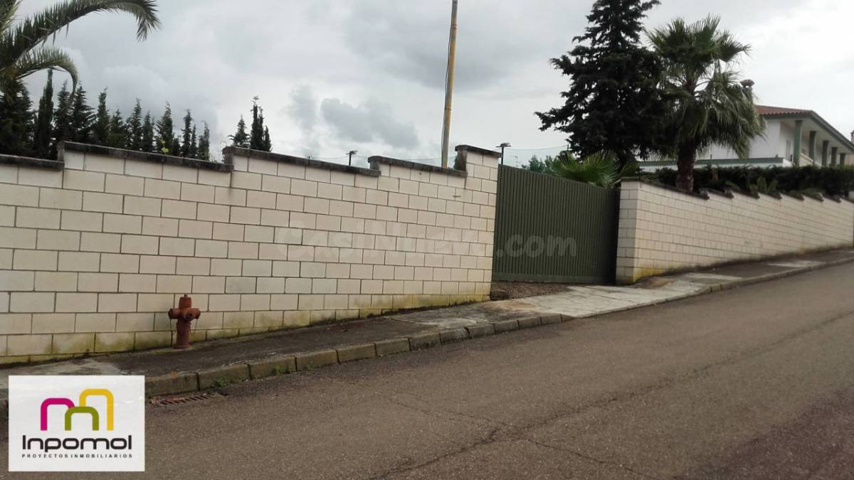AMPLIA PARCELA, ubicación PRIVILEGIADA