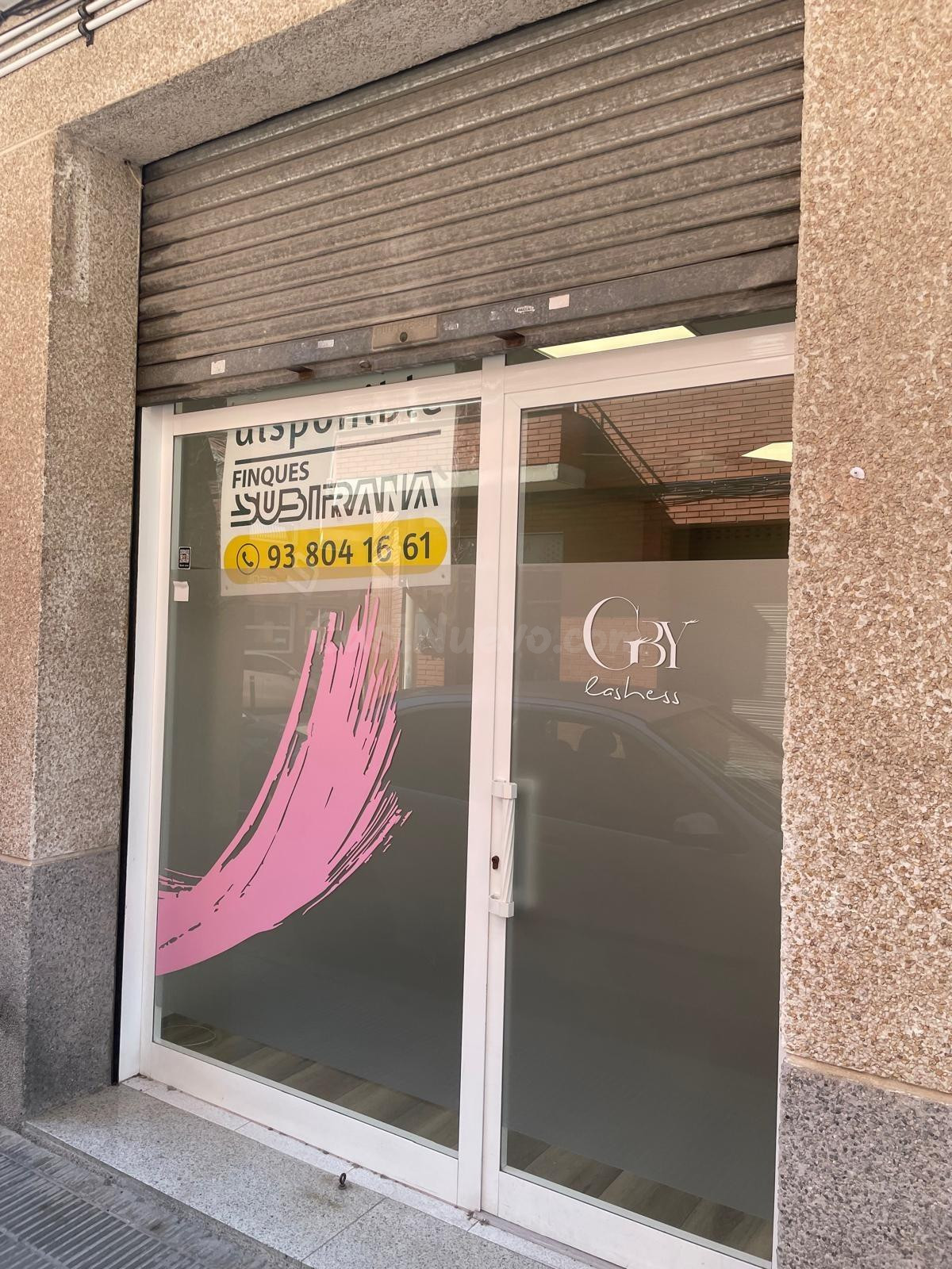 Oportunitat! Local comercial de 16 m2 a peu de carrer a Igualada.