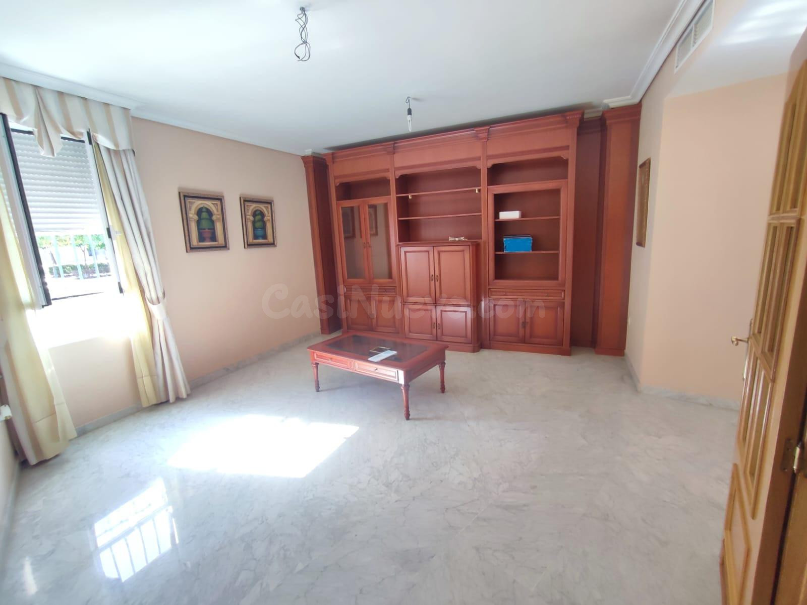 Casa adosada en la zona de San Lorenzo