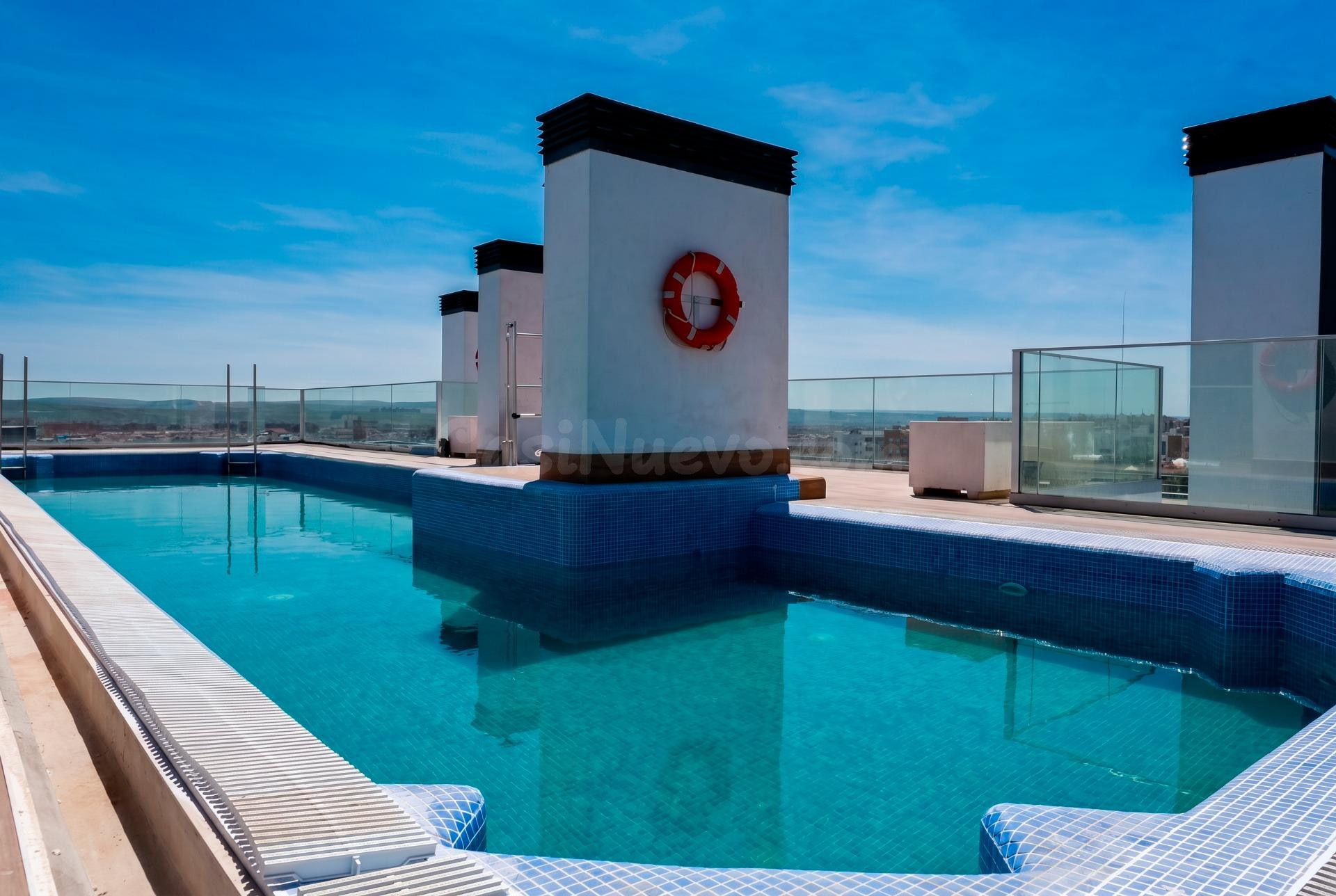 Espectacular Ático de 4 habitaciones con Gran Terraza, Garaje y Trastero Doble