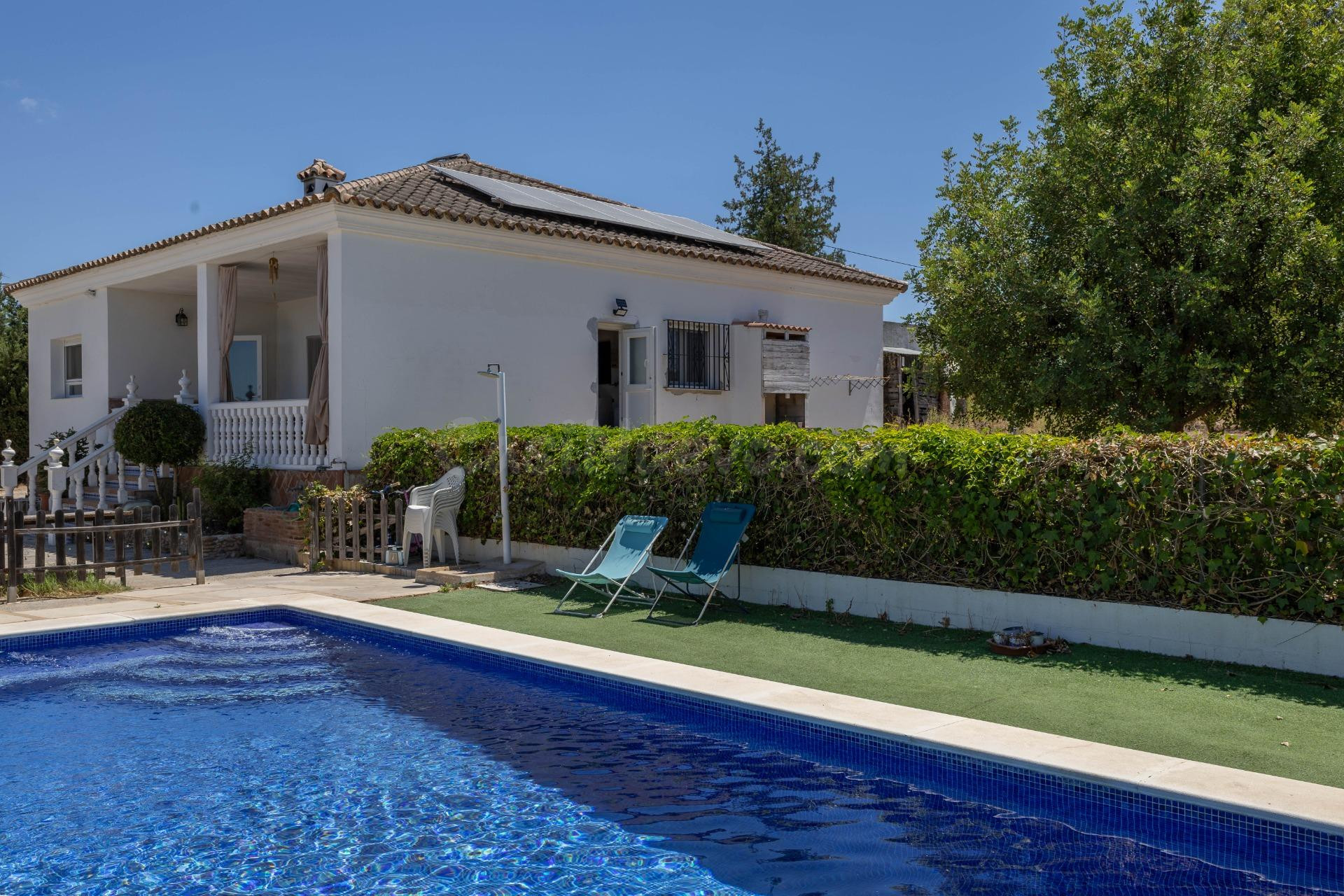 ¡EXCLUSIVA! Finca autosostenible con vivienda, piscina y más de una hectárea de terreno a solo cinco minutos de Arcos de la Frontera