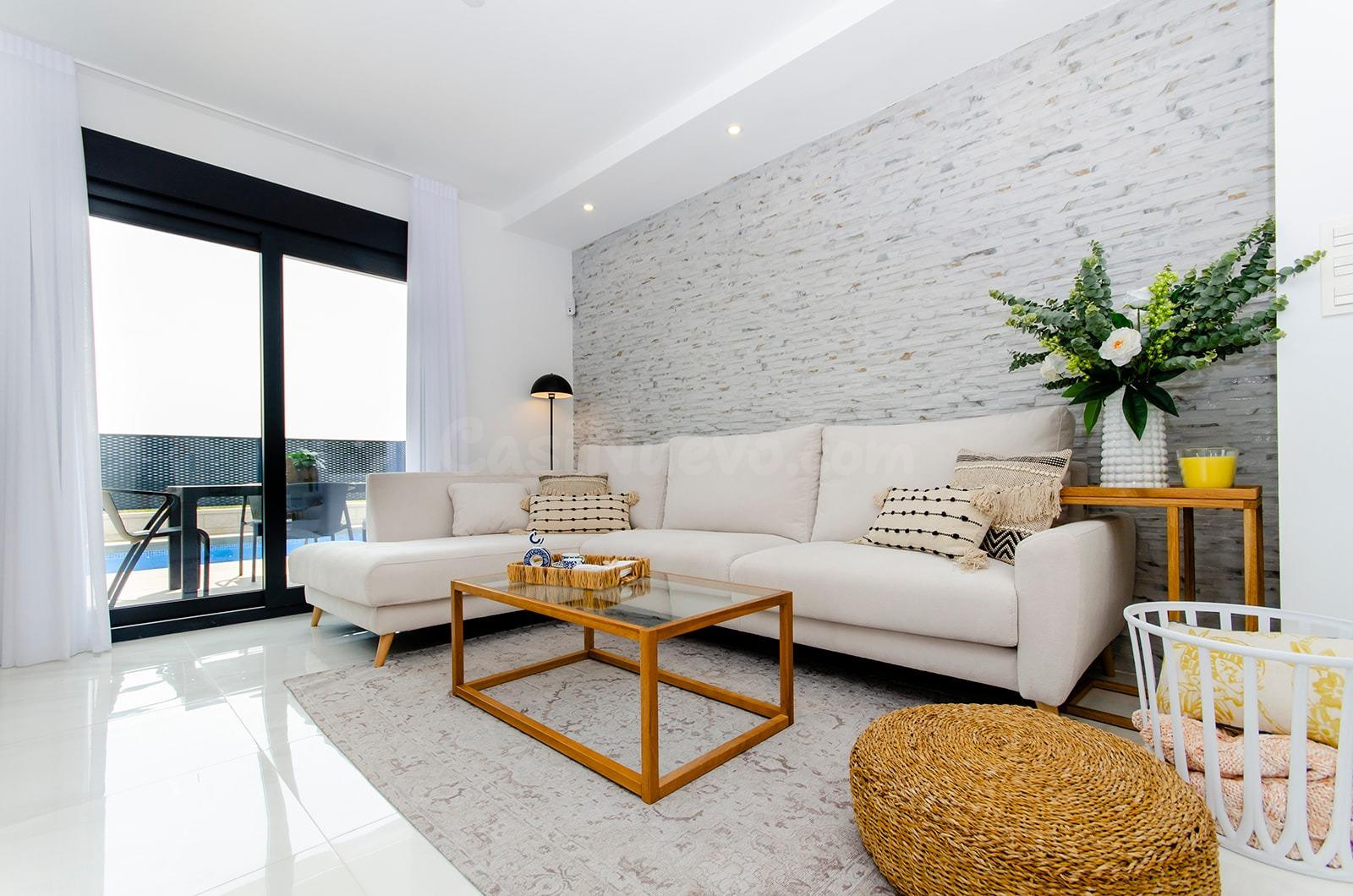Chalet independiente con piscina privada de 3 dormitorios en Vistabella
