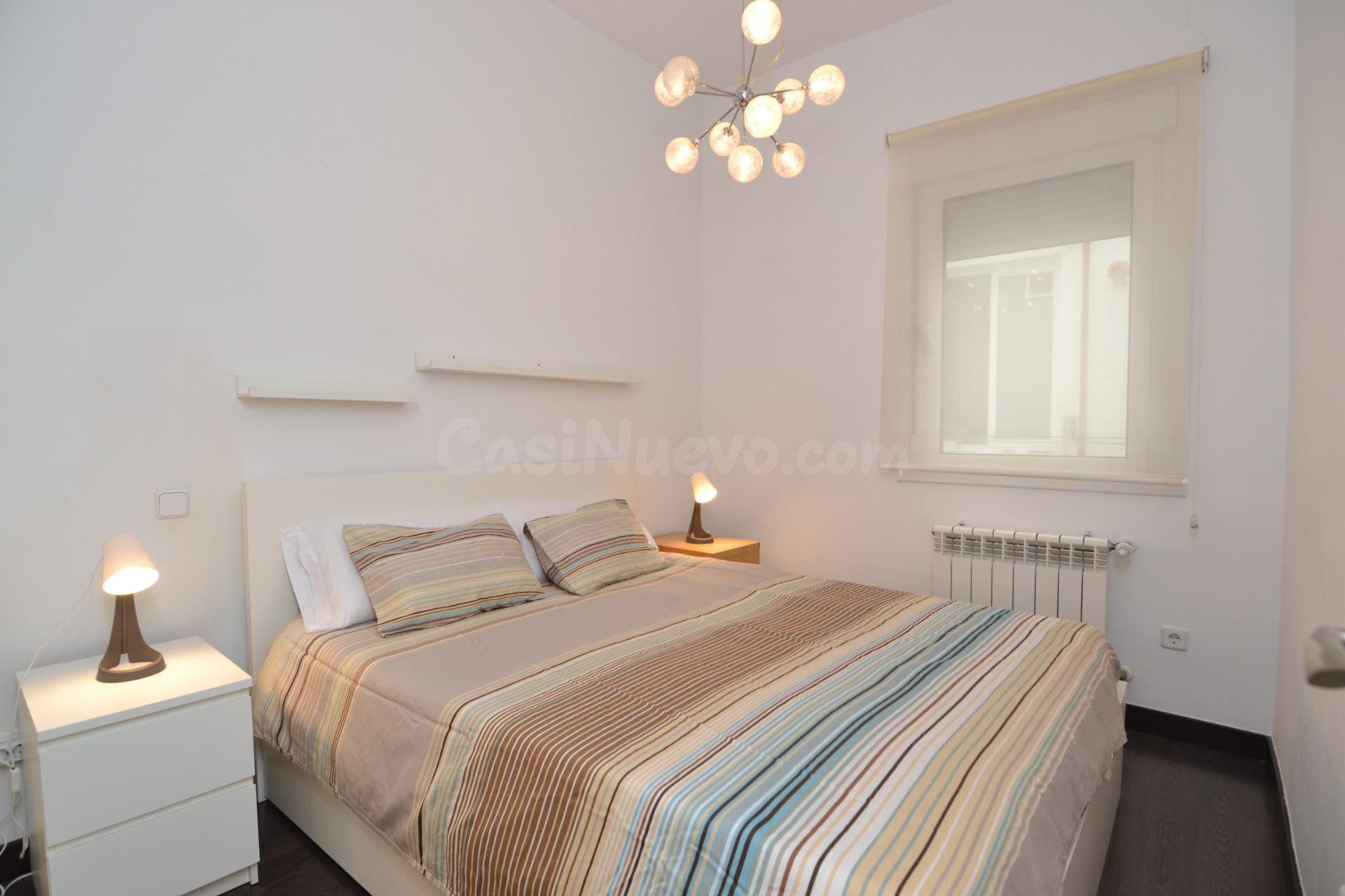 Habitación en alquiler en  Calle Escosura  / Piso  a compartir, luminoso y totalmente amueblado