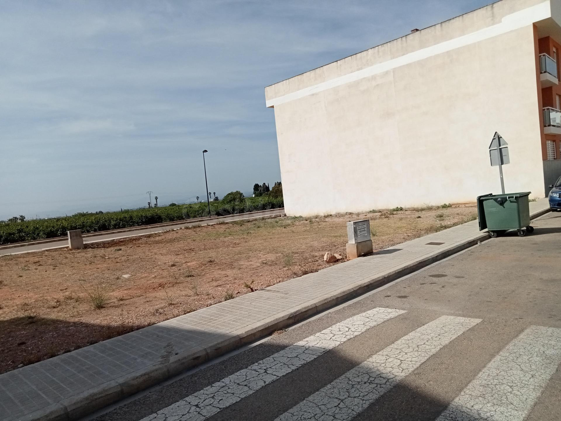 DOS PARCELAS URBANAS EN VENTA, 75.000€, EN ZONA RESIDENCIAL ENSANCHE DE BENIMODO C.P 46291(VALENCIA)