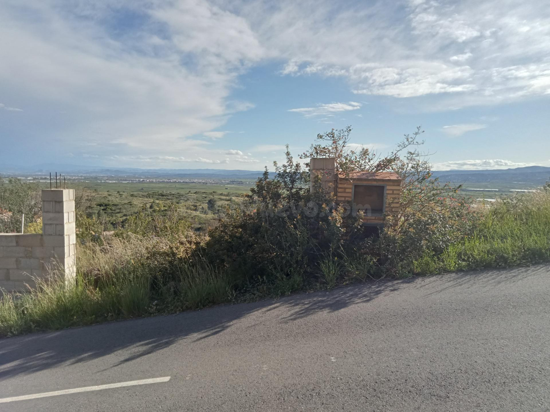 MAGNIFICA PARCELA, CERCADA CON MURO, EN LA URB. LOS LAGOS - ALGINET (46230) RIBERA ALTA DE VALENCIA