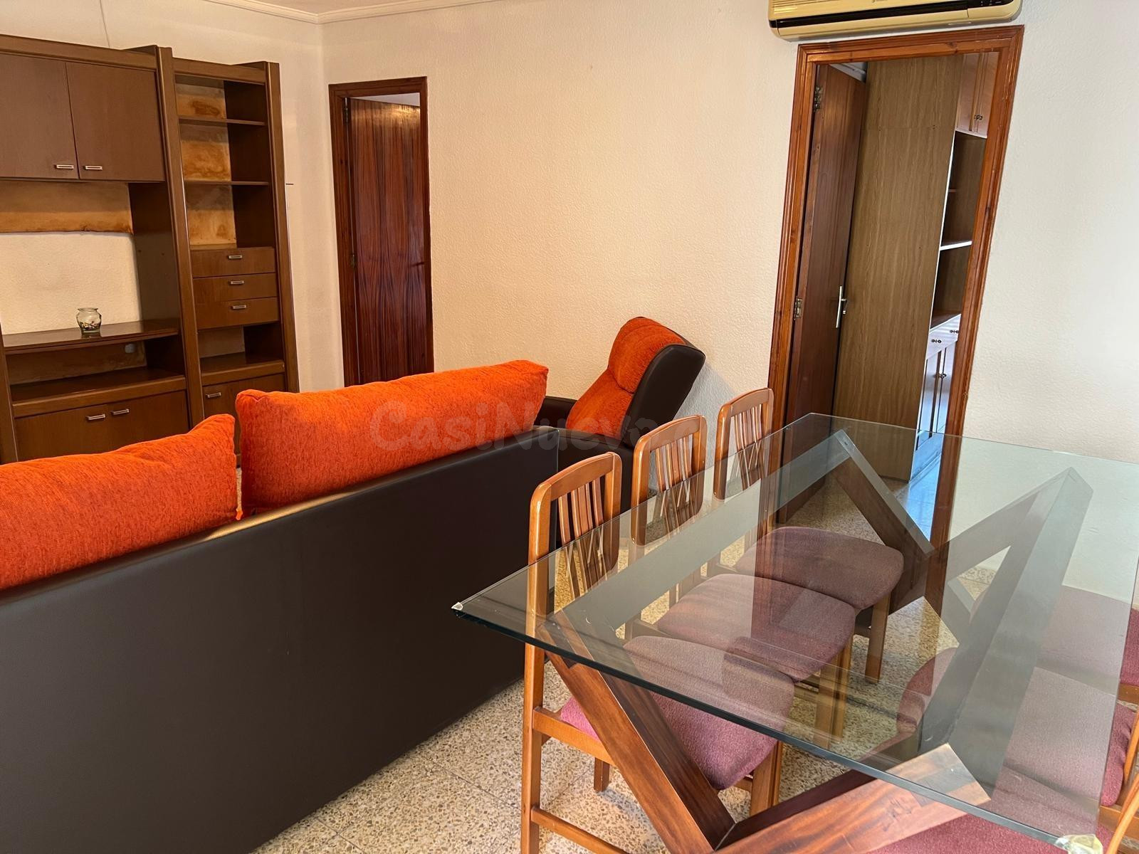 SE VENDE MAGNIFICO PISO EN UNA DE LAS MEJORES ZONAS DE NOU MOLES.
