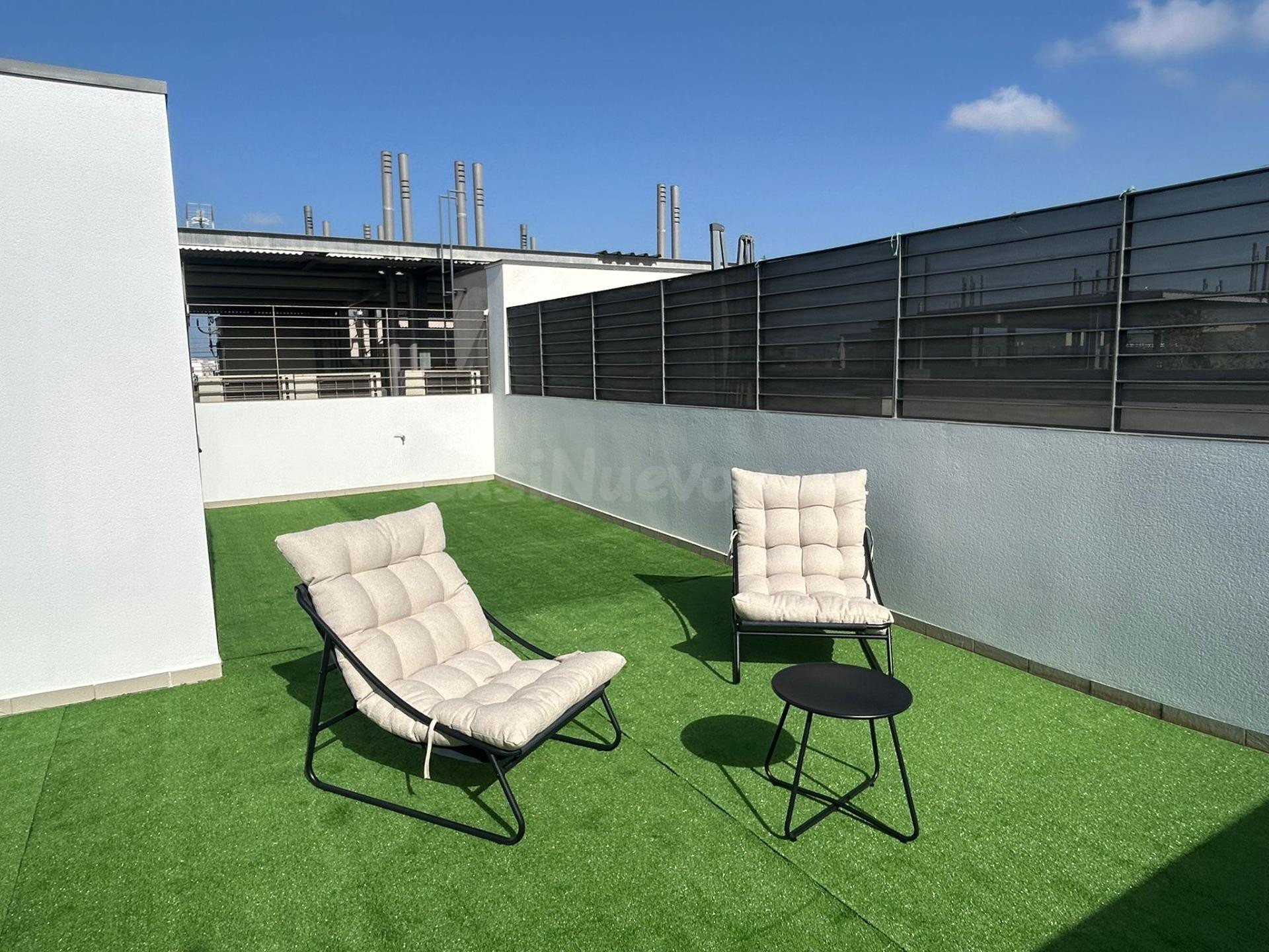 LOFT-ÁTICO CON TERRAZA PRIVADA, PISCINA Y GARAJE EN ROS CASARES