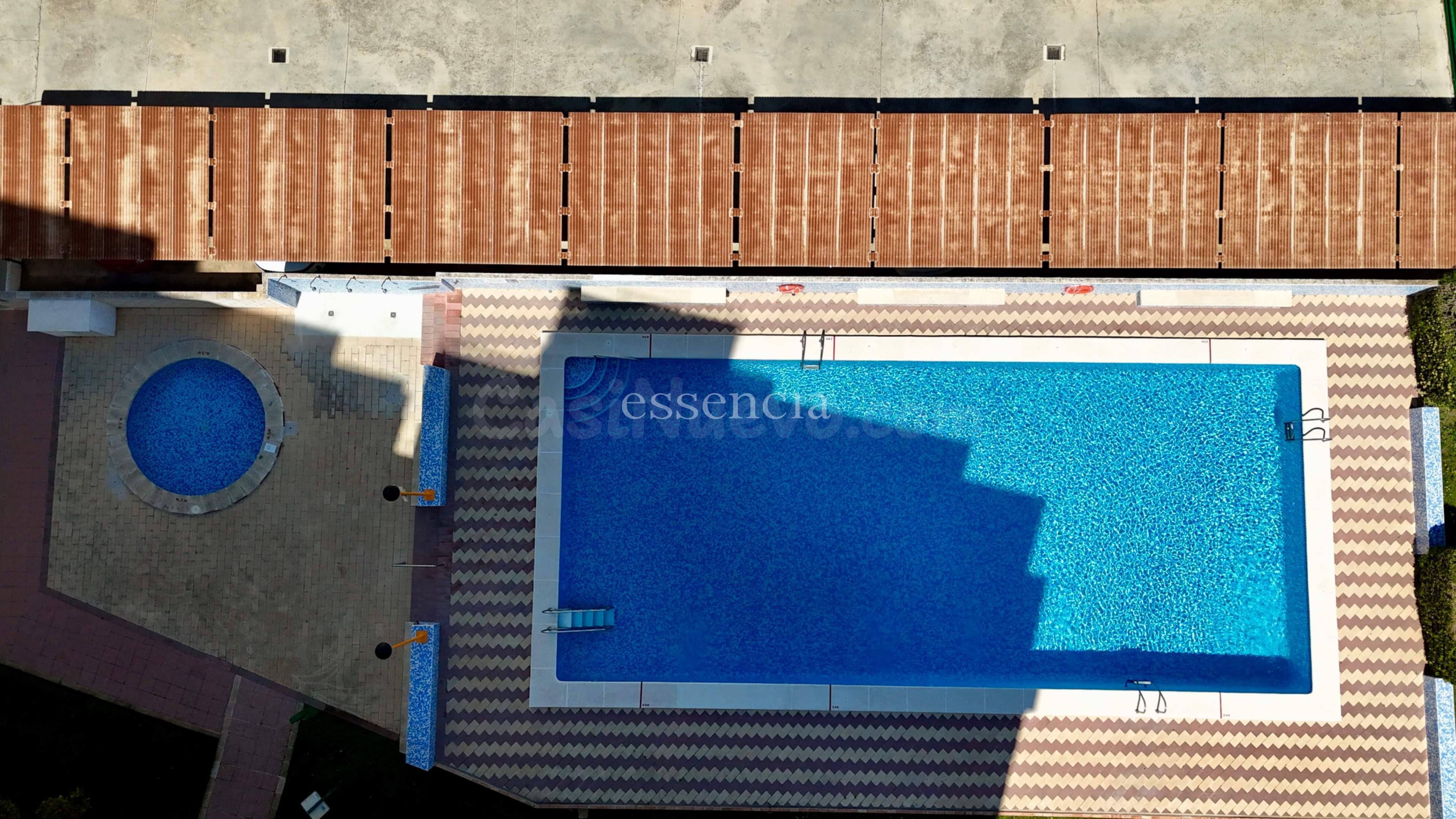 ÁTICO DÚPLEX ESPECTACULAR CON GRAN TERRAZA DE  APROX. 100 M2 - foto 4