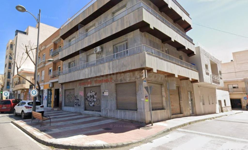 ¡Gran Oportunidad! Local Comercial en El Parador por solo 100.000€