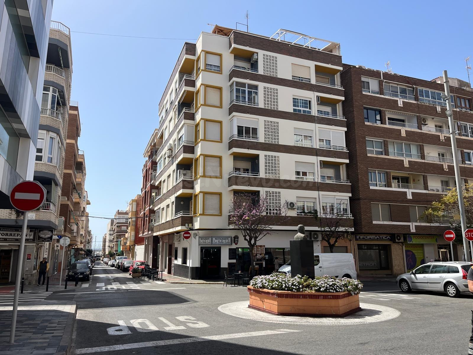 Amplio apartamento de 3 dormitorios en pleno centro, listo para entrar a vivir