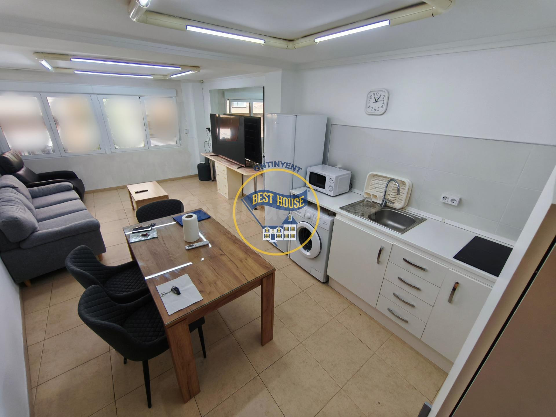 ¡¡¡OPORTUNIDAD EN EXCLUSIVA!!! Entresuelo a la venta en un punto muy céntrico de Ontinyent.