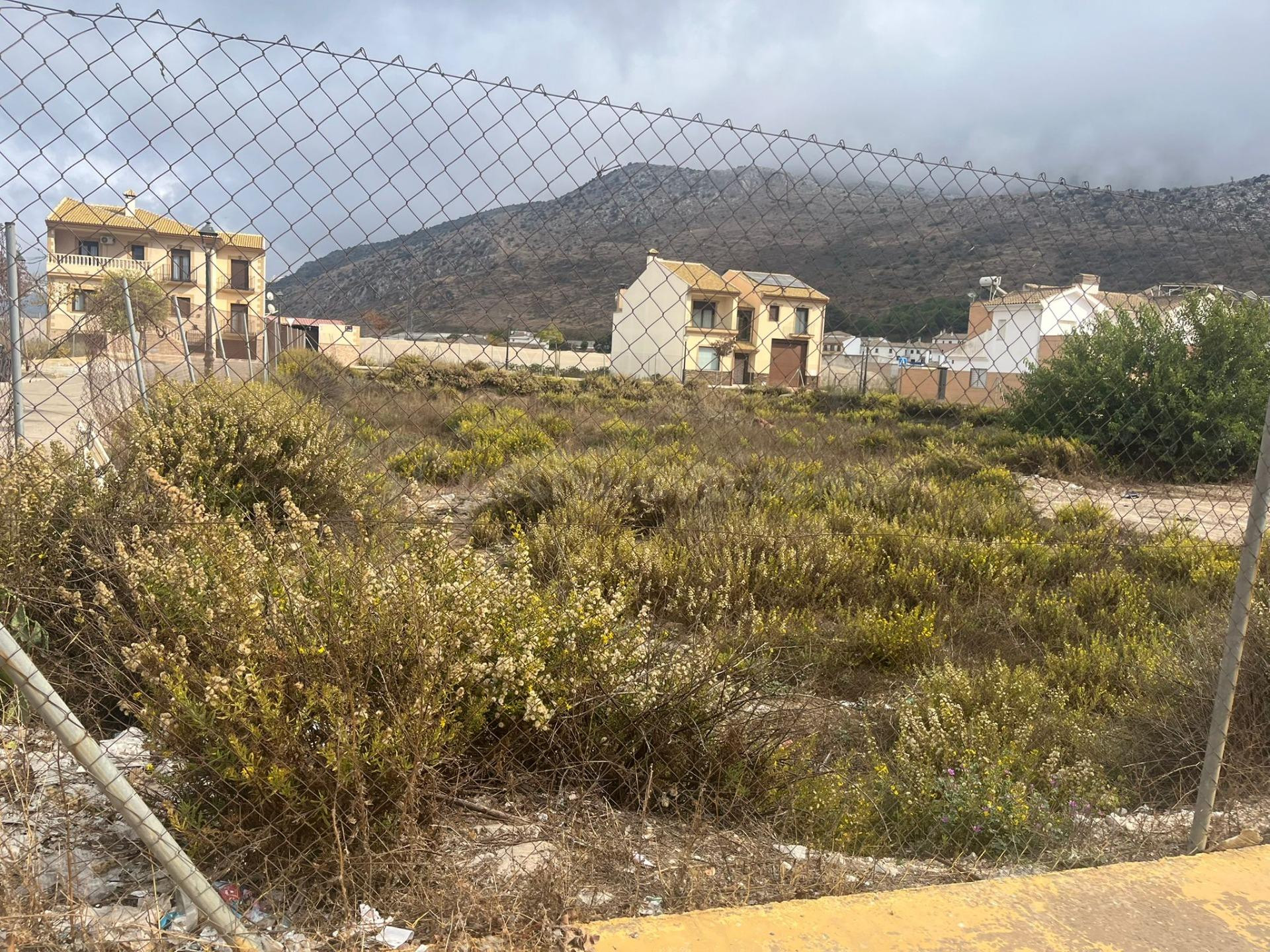 En venta parcela para vivienda unifamiliar en Ventas de Zafarraya, junto a Alhama de Granada