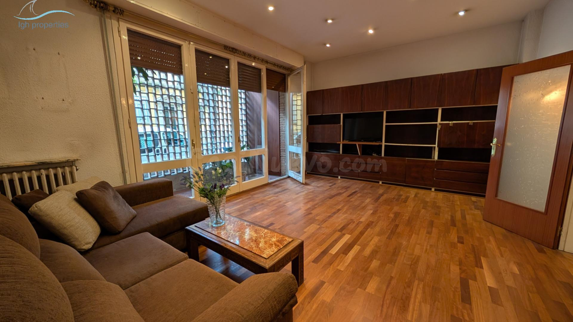 4 habitaciones,  PATIO Y JARDÍN COMUNITARIO