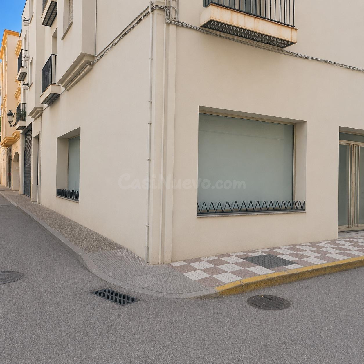 Local comercial céntrico con gran visibilidad y múltiples posibilidades
