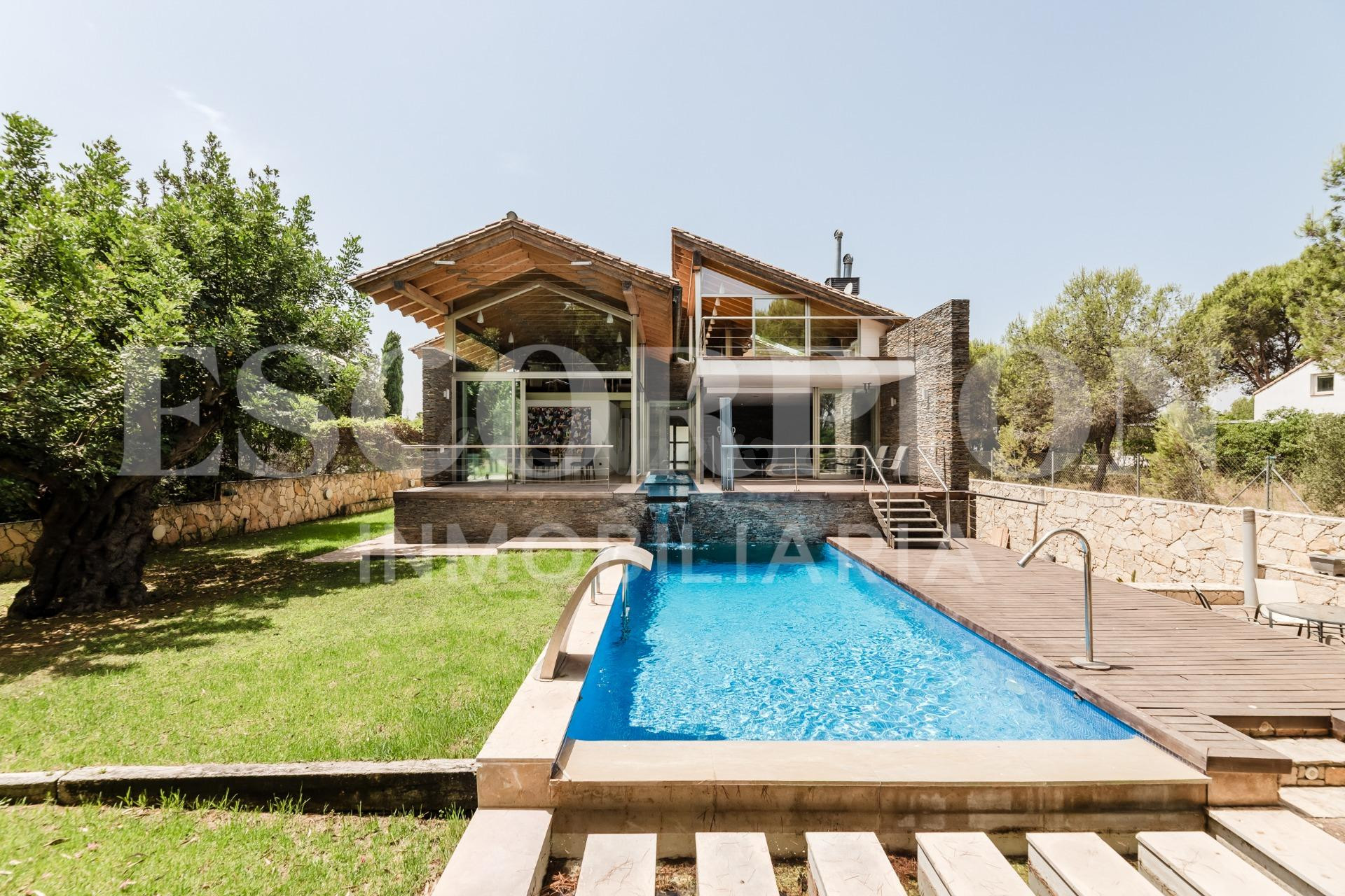 Chalet Independiente en 1ª Linea de Golf, en Urbanización Torre en Conill