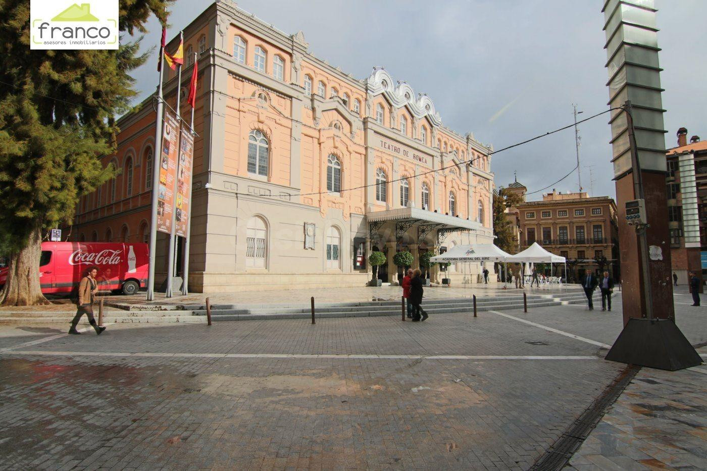 En el centro de Murcia ! junto a Plaza Julian Romea