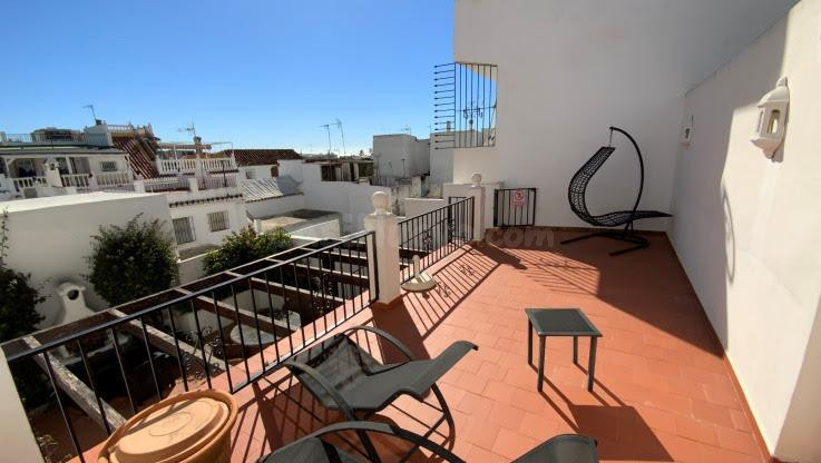 Gran casa mata de 3 plantas con licencia turística en el Casco Antiguo de Marbella