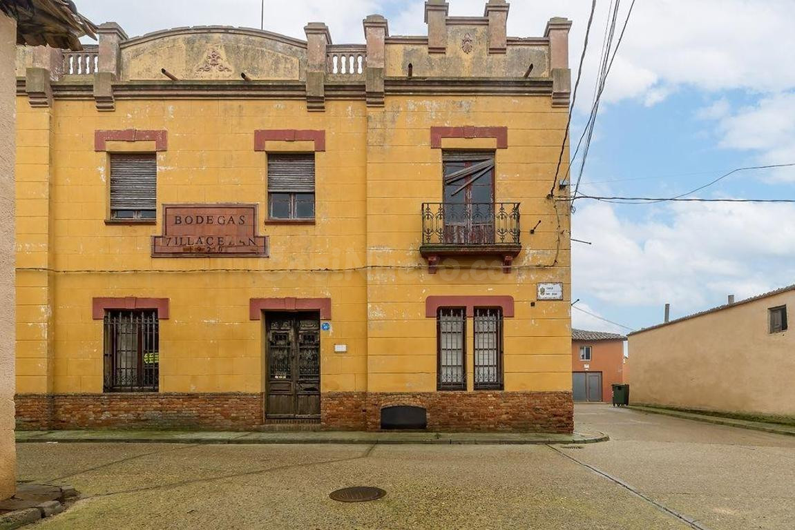 CASA   PARA REFORMAR  EN GORDONCILLO