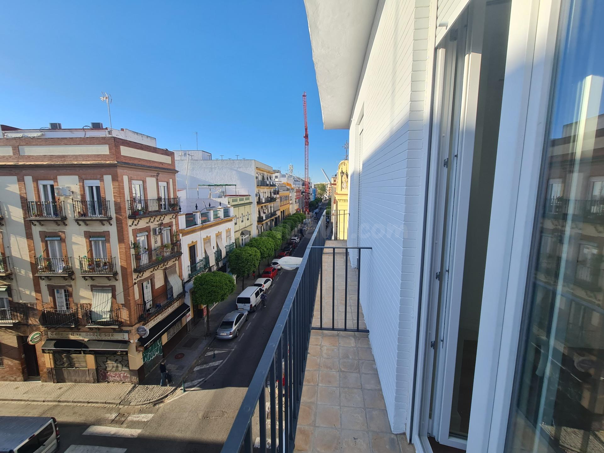 EXCLUSIVO PISO A ESTRENAR CON TERRAZA PRIVATIVA CON VISTAS A LA CALLE FERIA