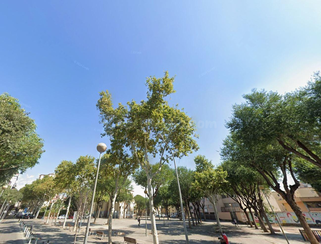 Piso en Badalona para inversión con plaza y trastero - foto 3