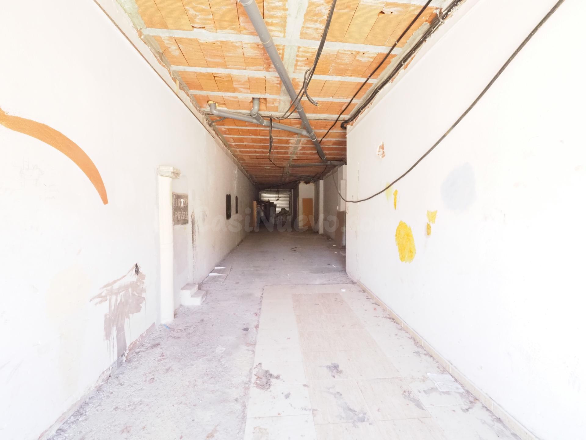 SE VENDE LOCAL COMERCIAL EN SABADELL