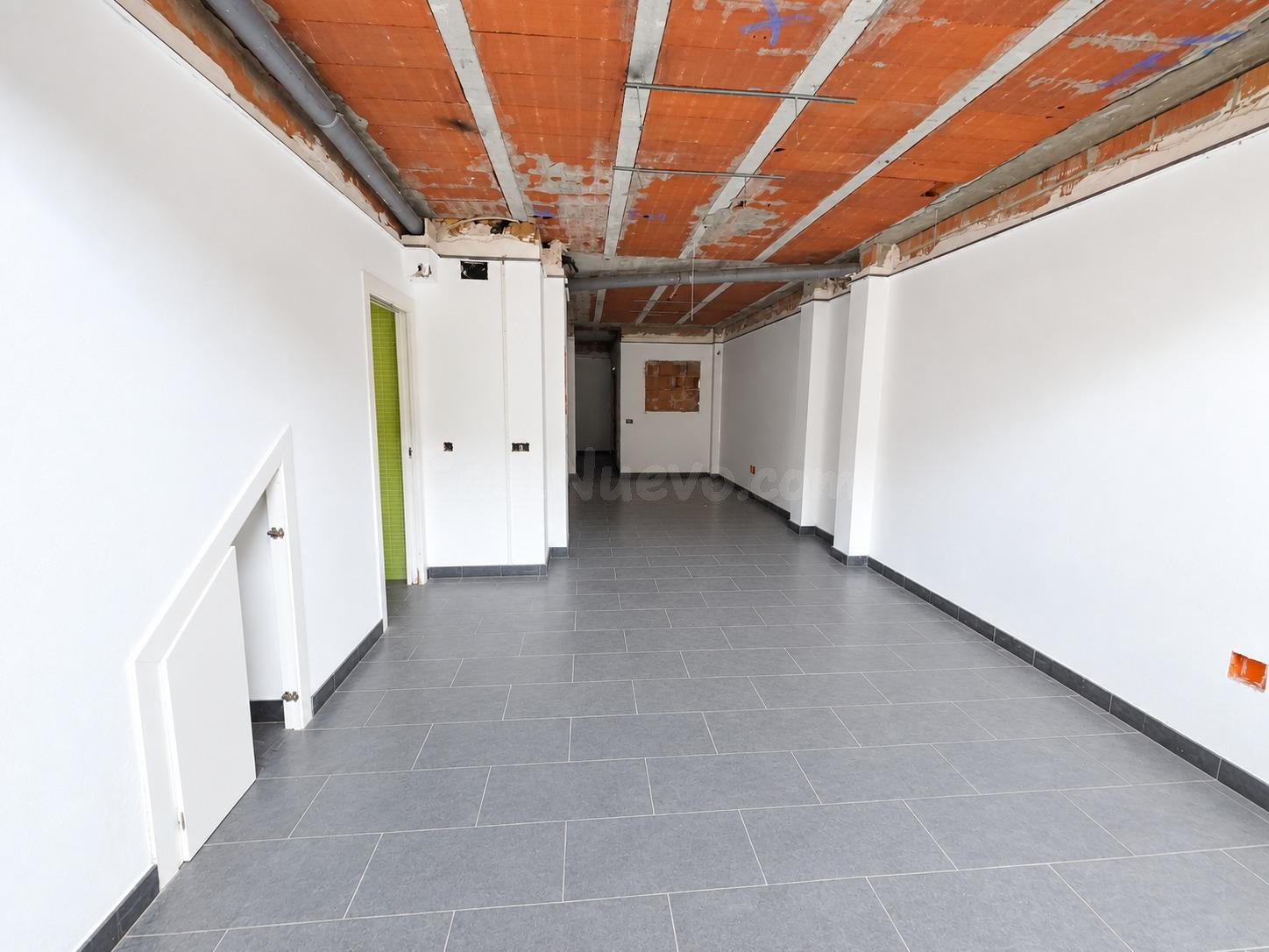SE VENDE LOCAL COMERCIAL EN VILANOVA I LA GELTRU, ZONA SANT JOAN