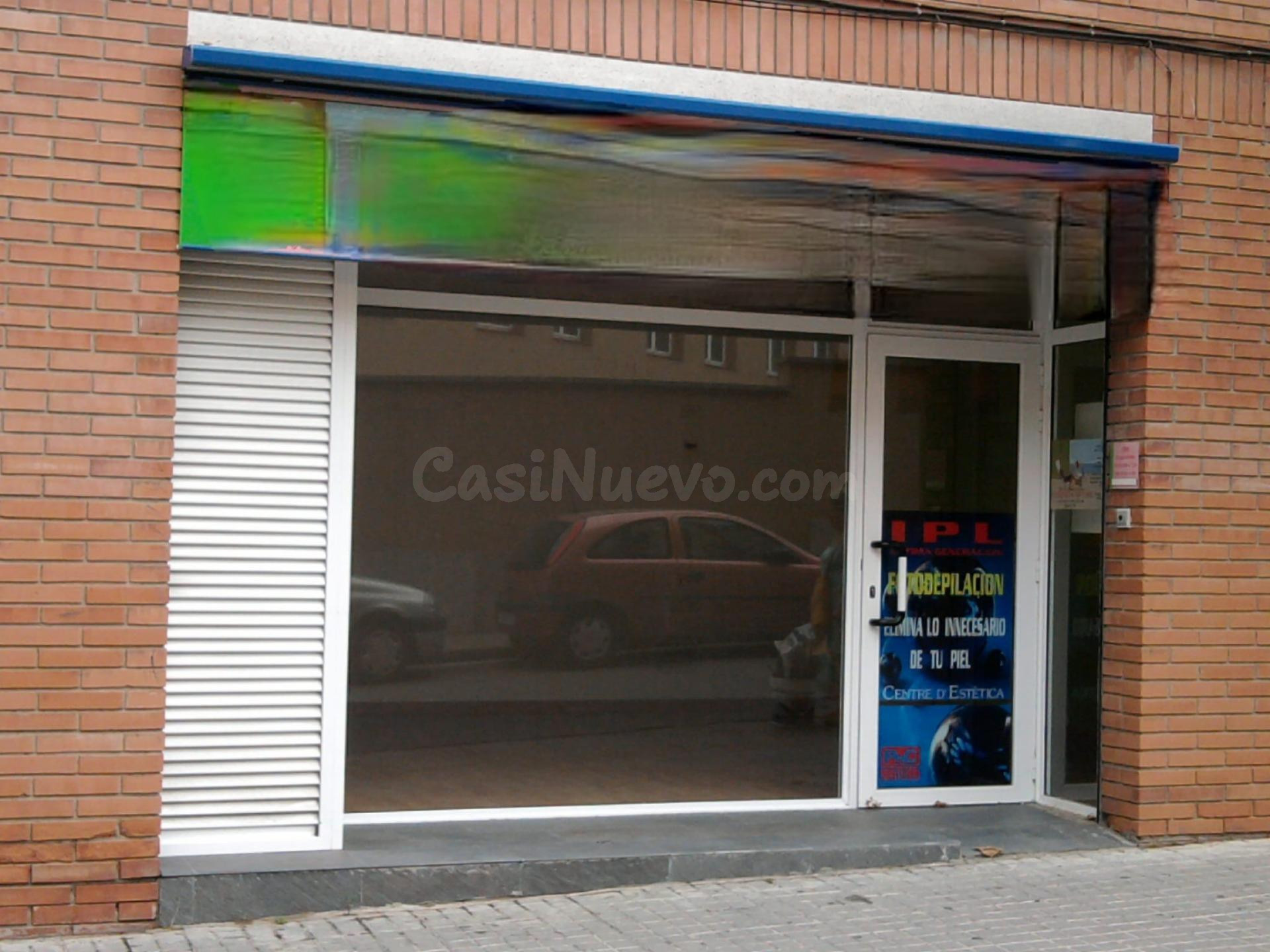 Oportunidad única en Vilanova del Camí: Local comercial en venta polivalente de 120 m2
