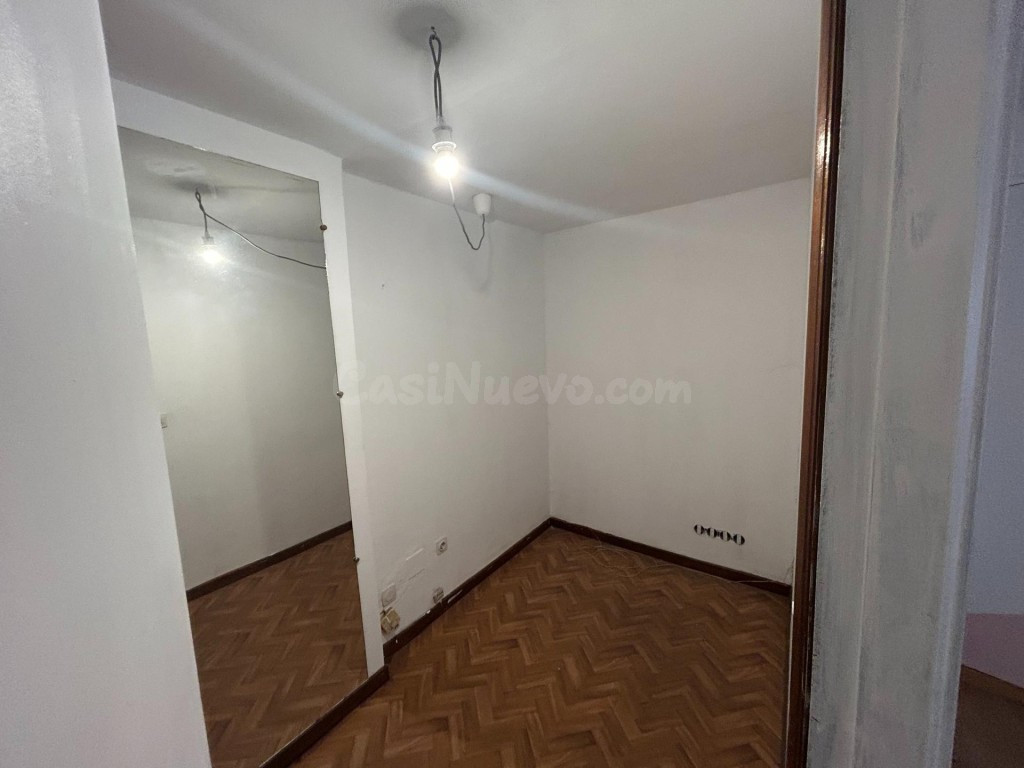 Tu negocio en el centro de todo: visibilidad, conexión y futuro en Avenida de Lugo. - foto 4