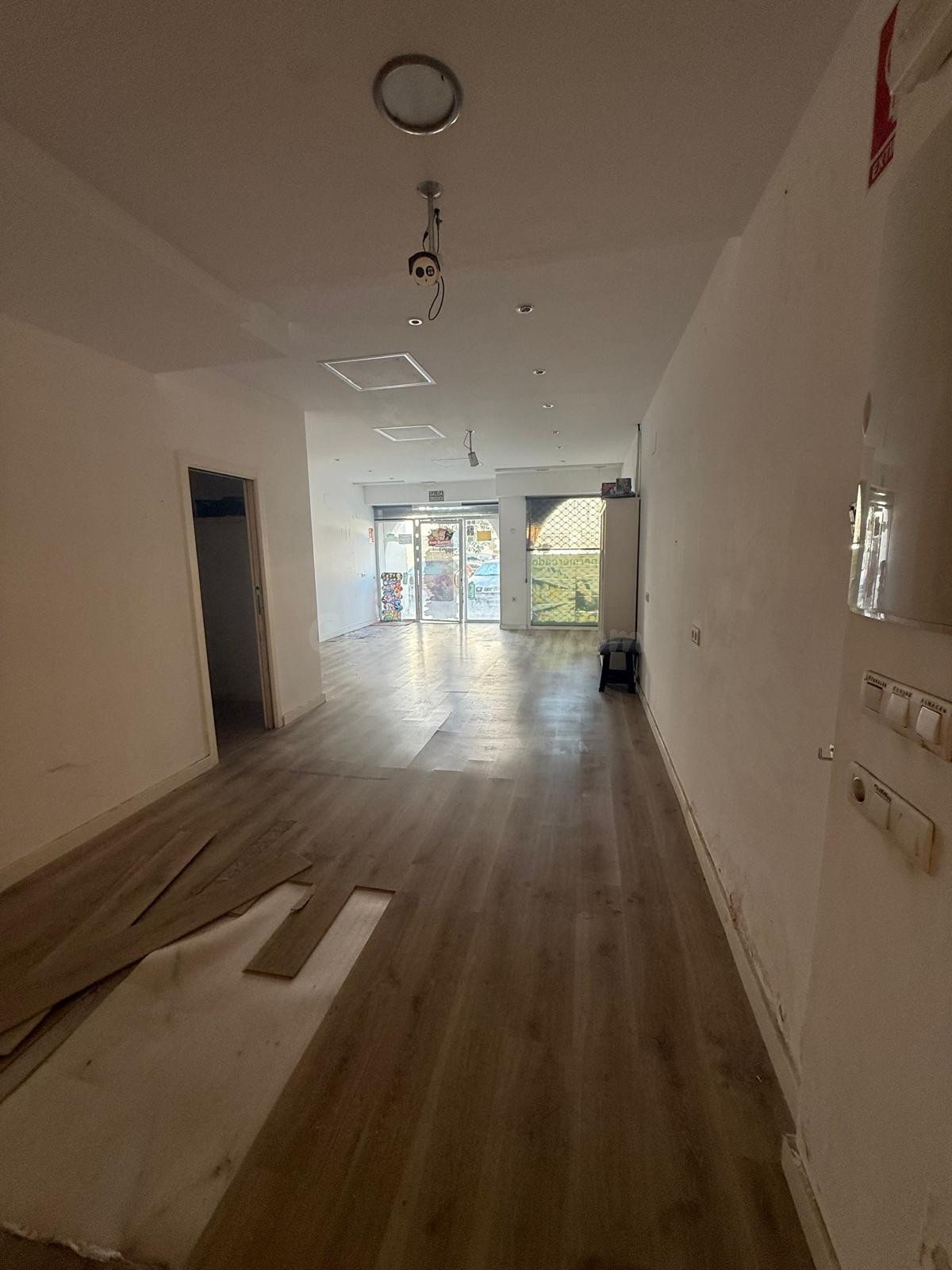 ALQUILER DE LOCAL COMERCIAL - 110 M2 APROX - LOS BOLICHES, FUENGIROLA