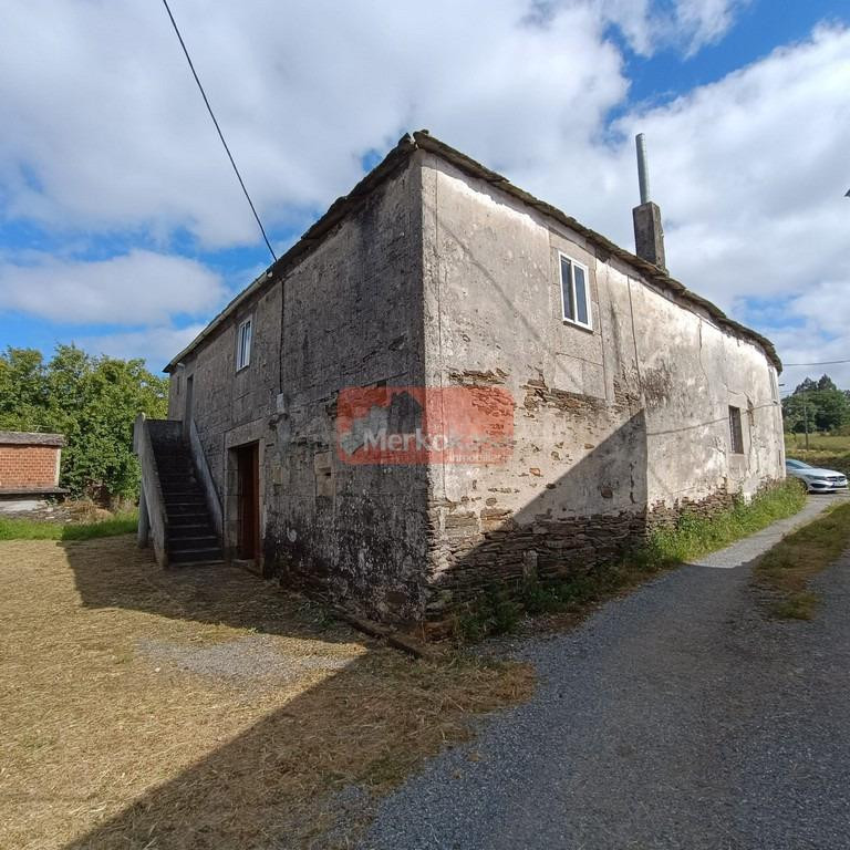 SE VENDE CASA DE PIEDRA  CON FINCA EN MEILAN CON 2.000 M2 FI - foto 2