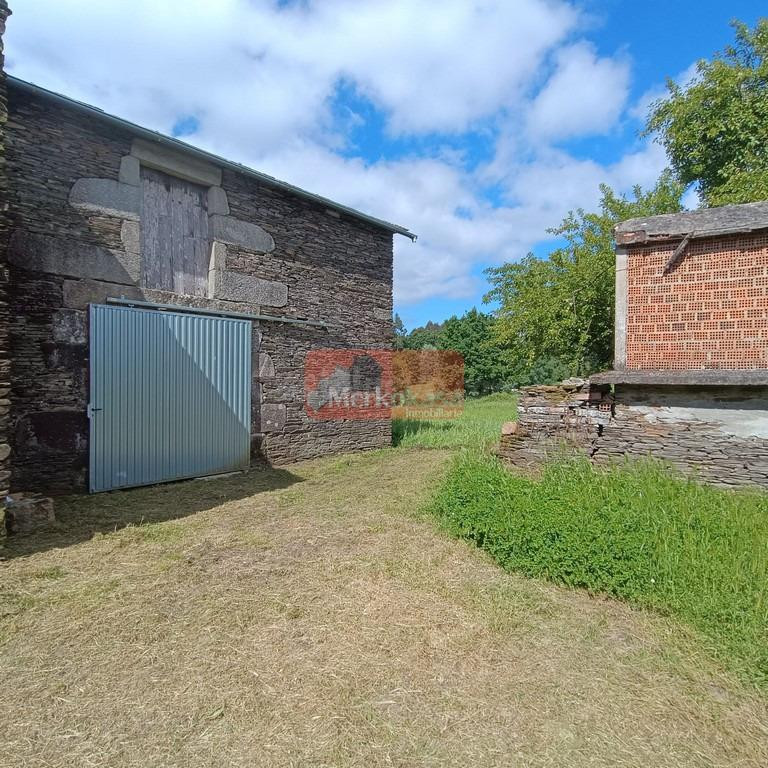 SE VENDE CASA DE PIEDRA  CON FINCA EN MEILAN CON 2.000 M2 FI - foto 3