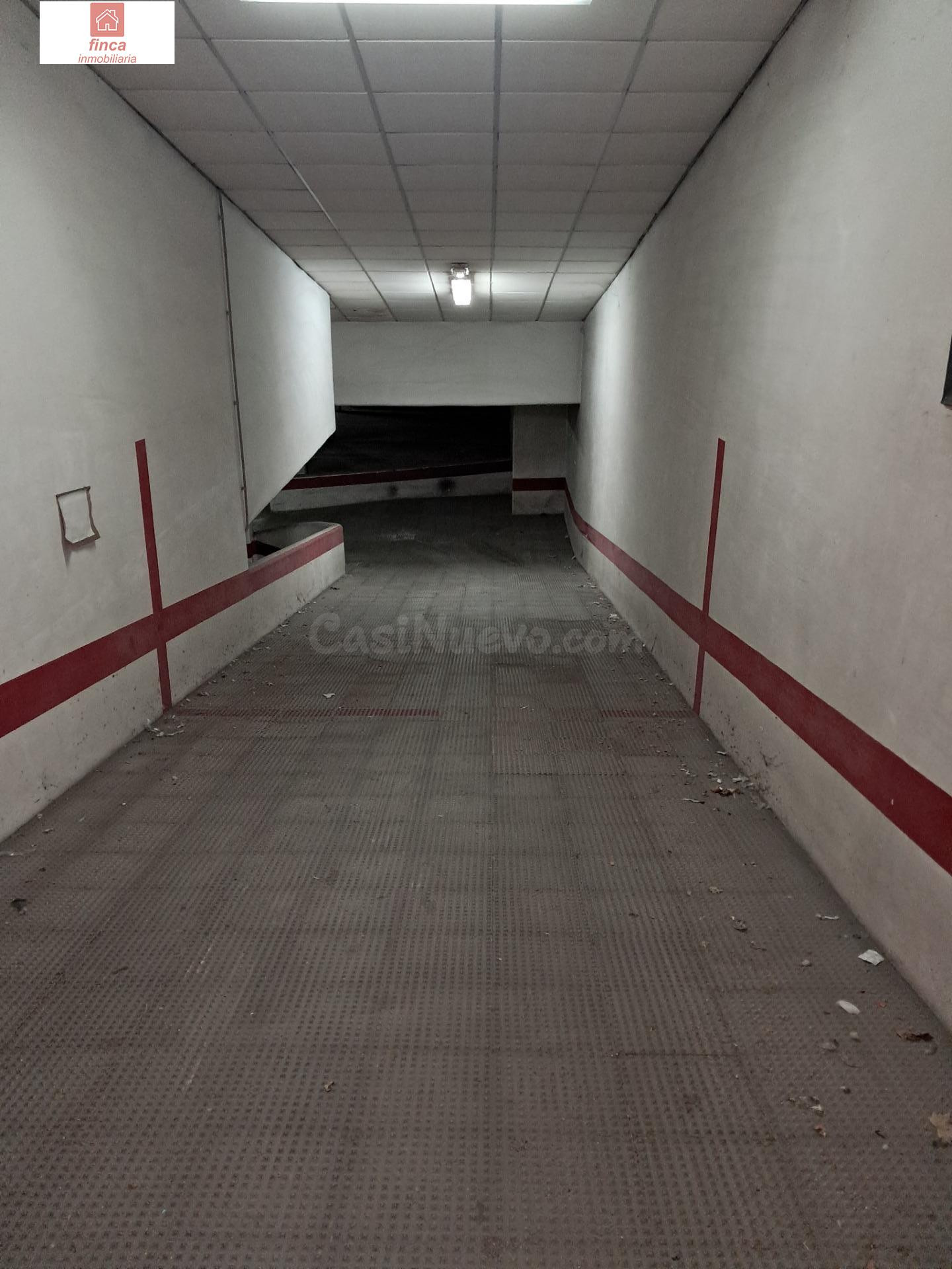 MONTIJO ALQUILER PLAZA DE GARAJE EN EL CENTRO, JUNTO A PLAZA ESPAÑA