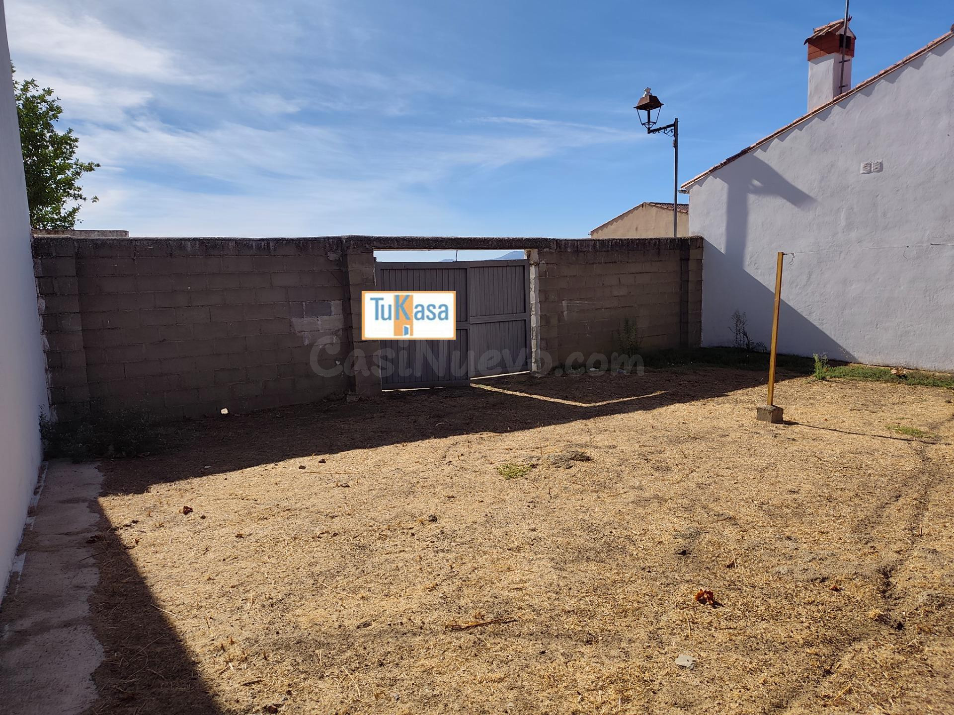 Solar Urbano con 11 metros de fachada y muy cuadrado en Torr - foto 5