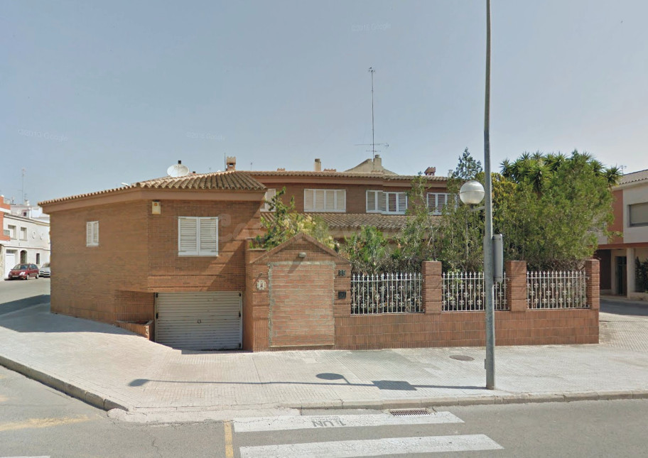 LOCAL COMERCIAL ADAPTABLE
