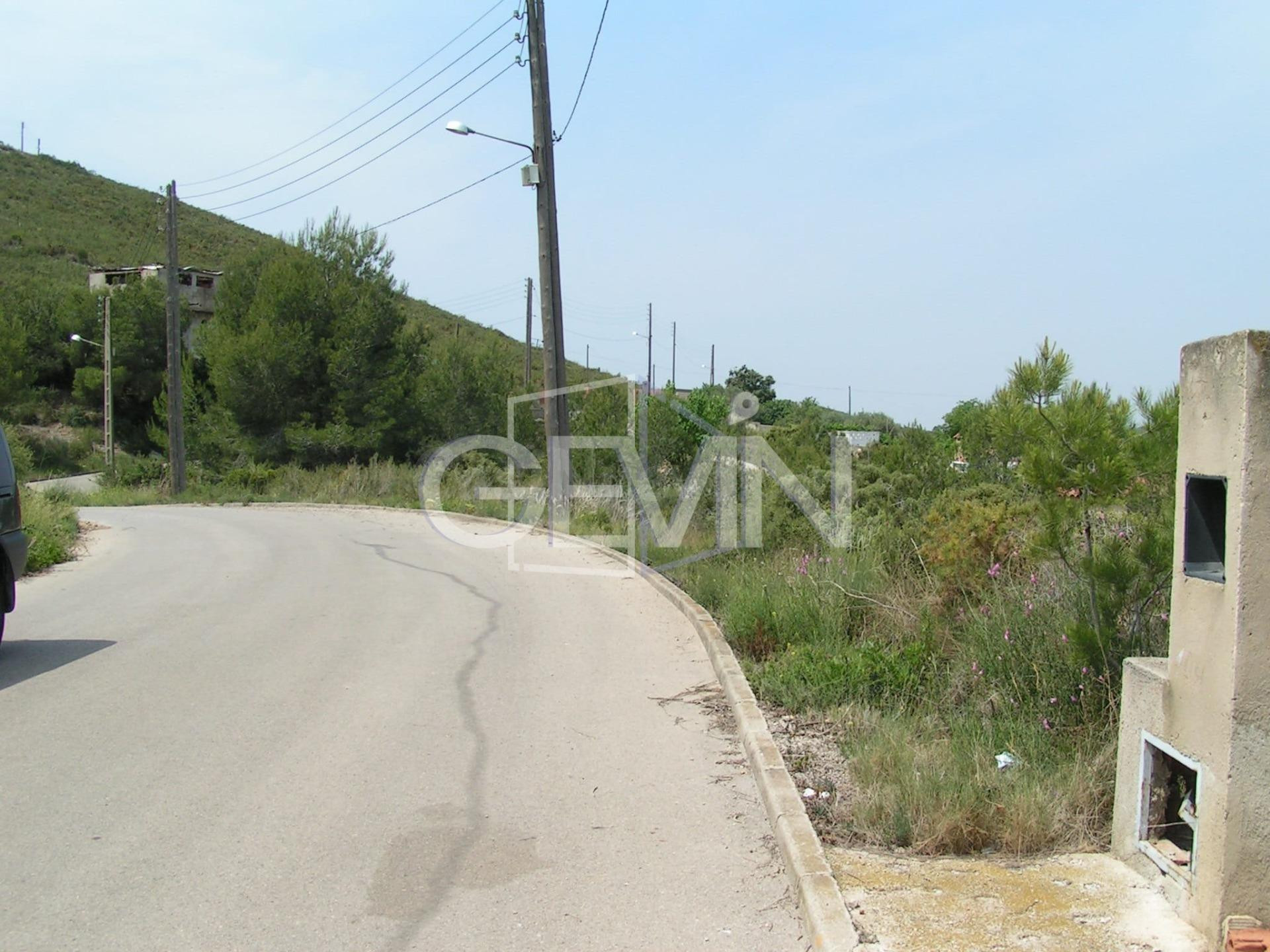 Terreno urbano en venta de 904 metros en Urbanización Can Gordei