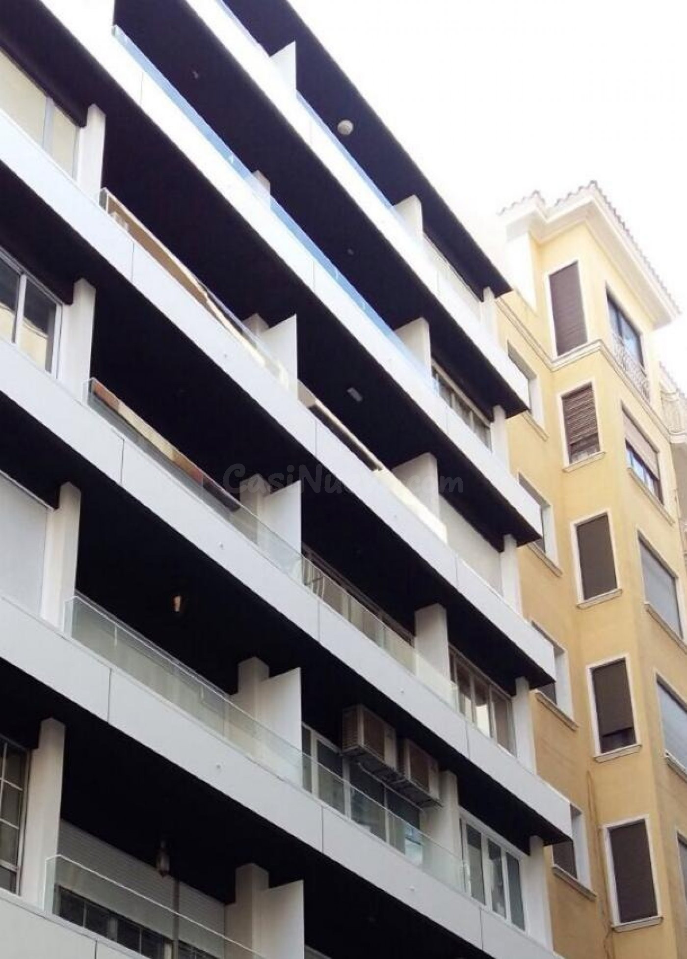 FANTASTICA VIVIENDA EN EL CENTRO DE ALICANTE 4 DORMITORIOS OPORTUNIDAD