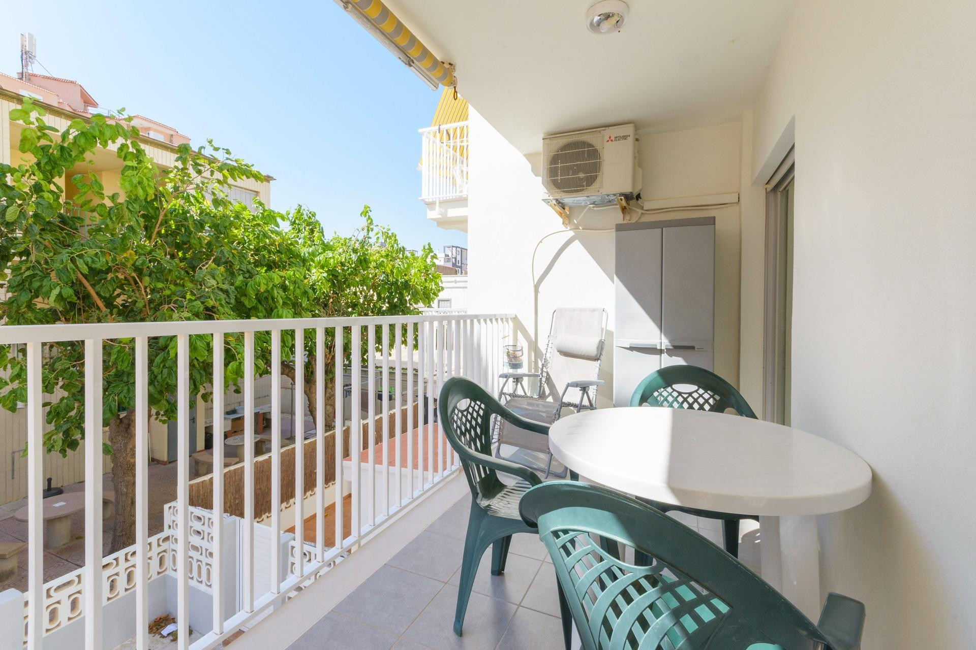 Apartamento en Playa Piles: Ideal para Inversión o Vacaciones