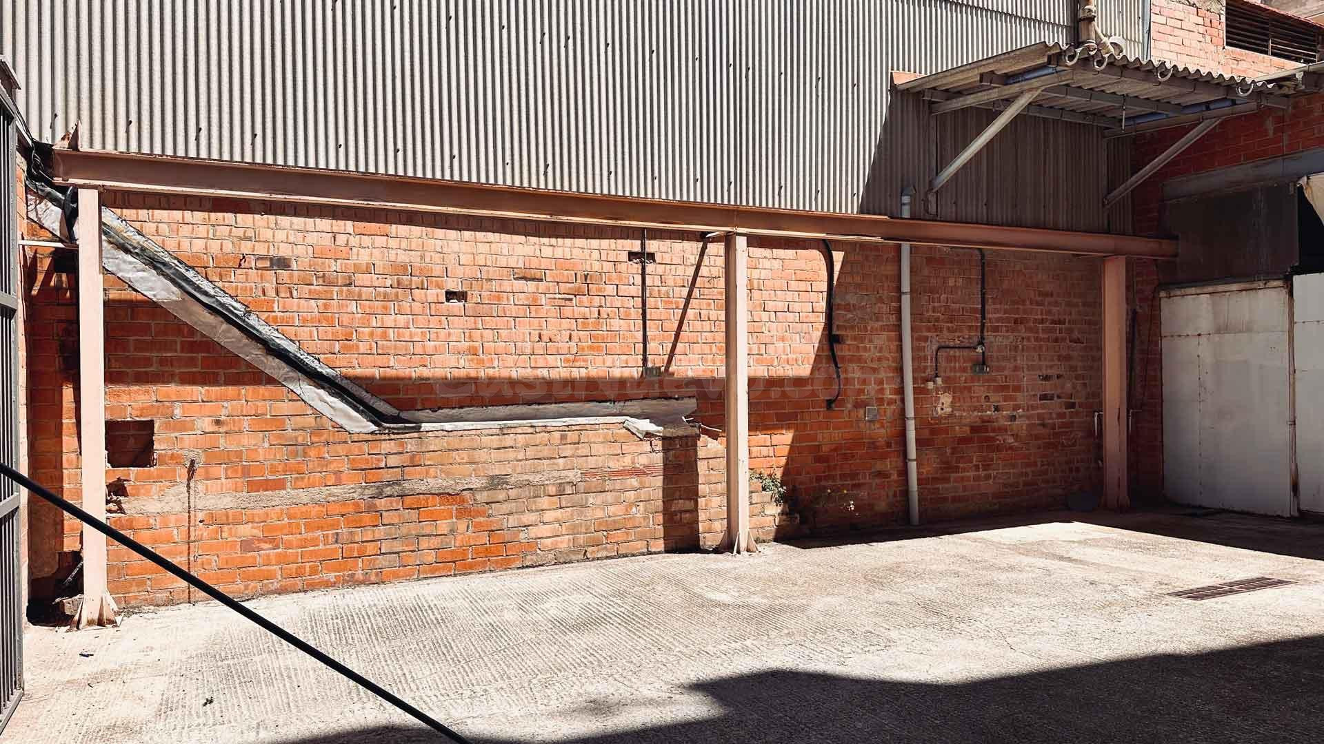 Se vende fantástico solar edificable en el B. Set Camíns-Igualada
