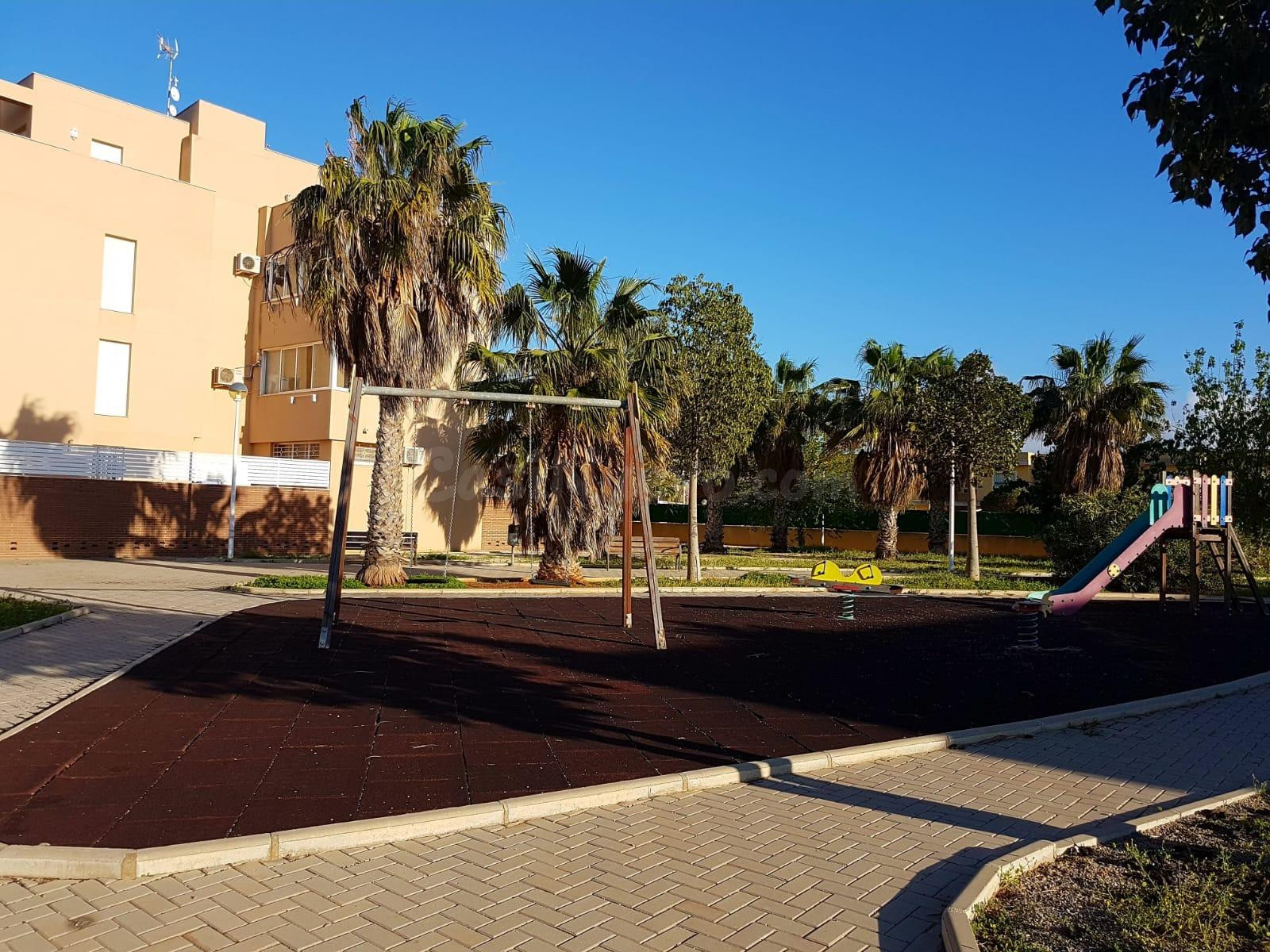 Piso con garaje, trastero y terraza en Los Urrutias – Luminoso, amplio y listo para entrar a vivir